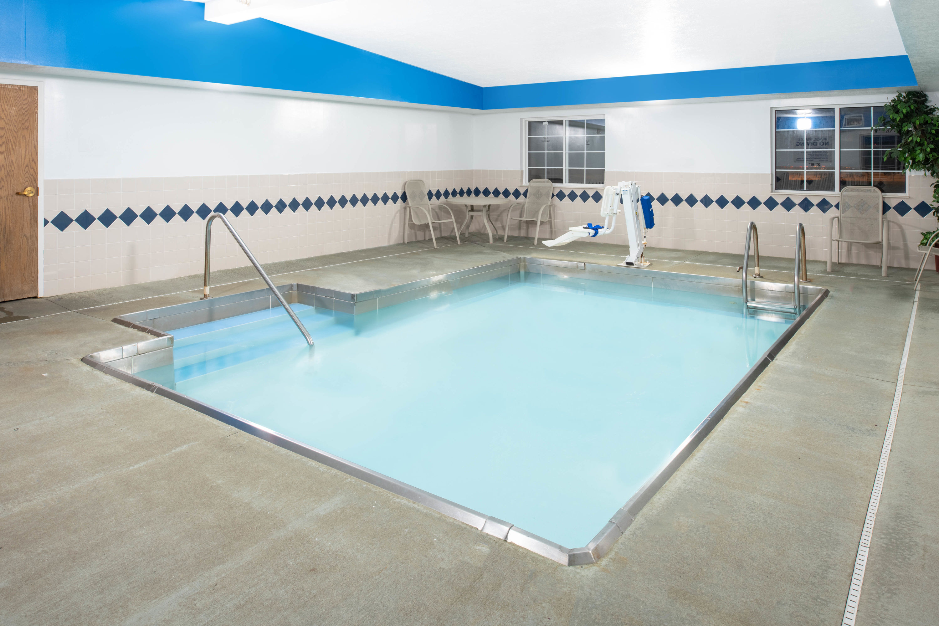 Microtel Inn Amp Suites By Wyndham Springfield Springfield