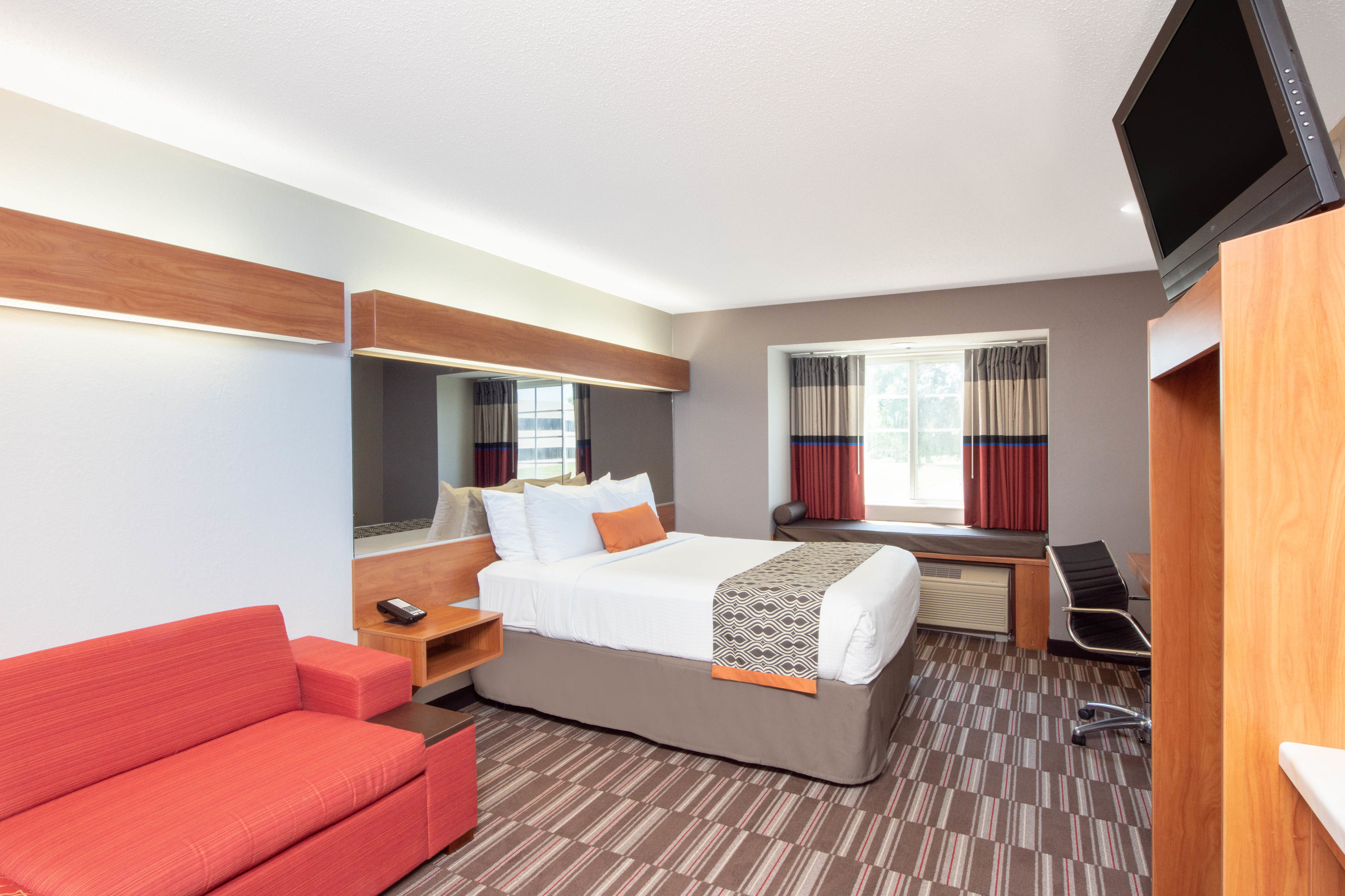 Microtel Inn & Suites by Wyndham Springfield suite in Springfield, Illinois