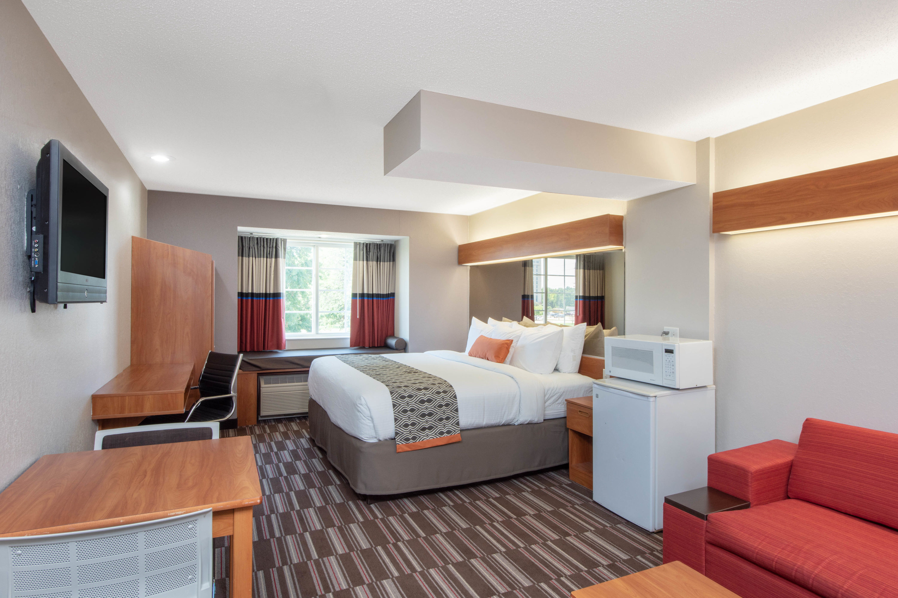 Microtel Inn & Suites by Wyndham Springfield suite in Springfield, Illinois