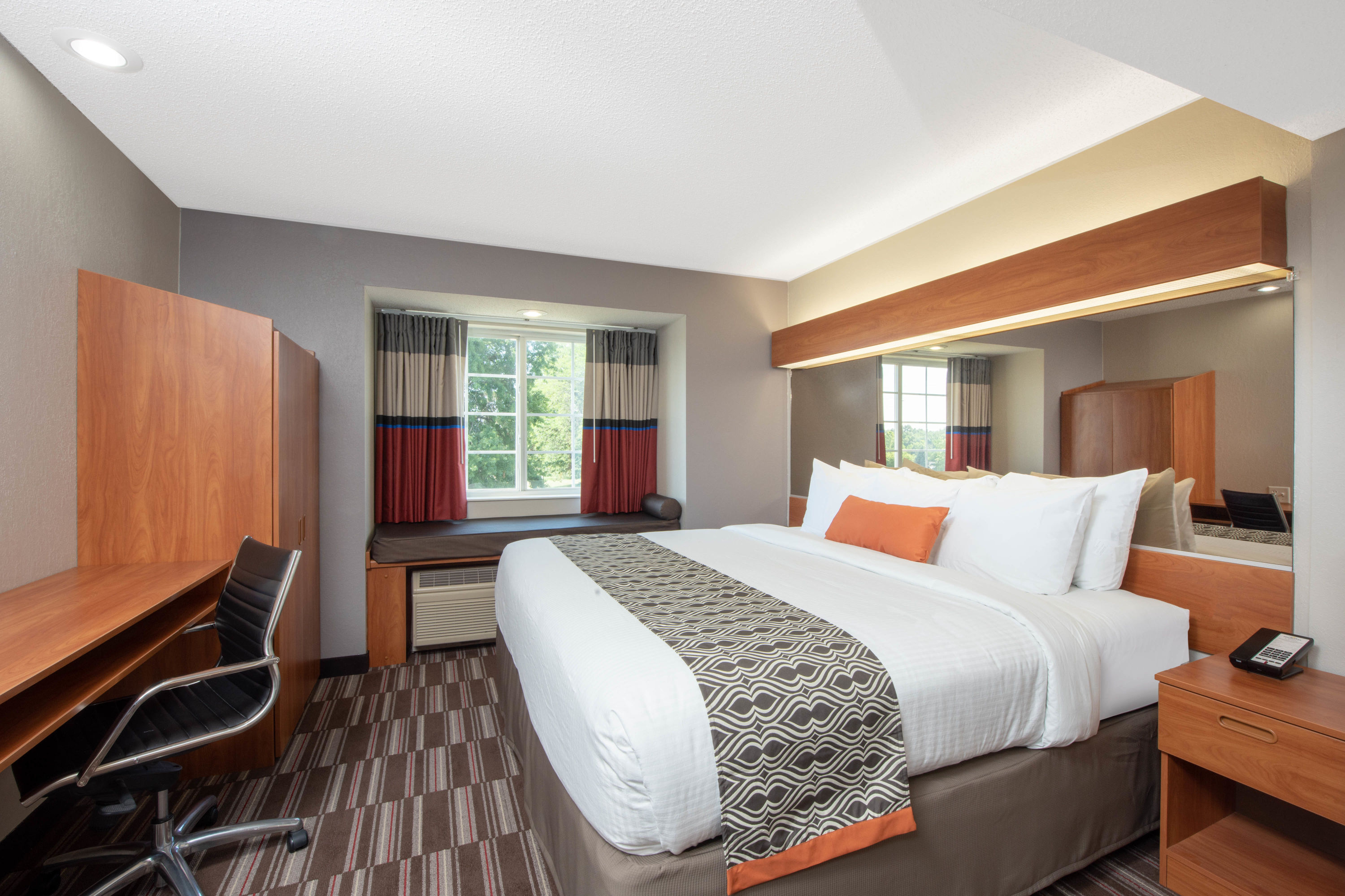 Microtel Inn & Suites by Wyndham Springfield suite in Springfield, Illinois