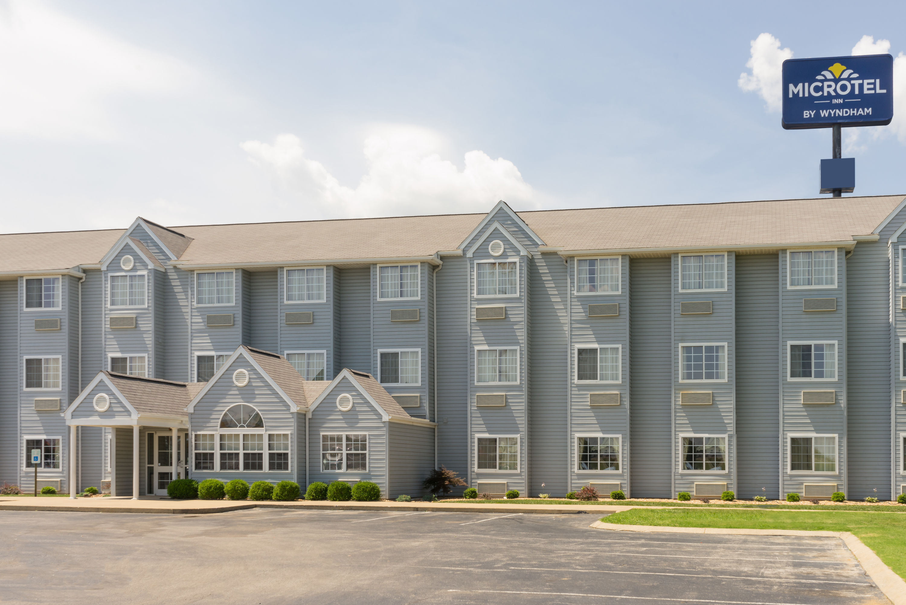 Microtel Inn & Suites by Wyndham Bowling Green Bowling Green, KY Hotels