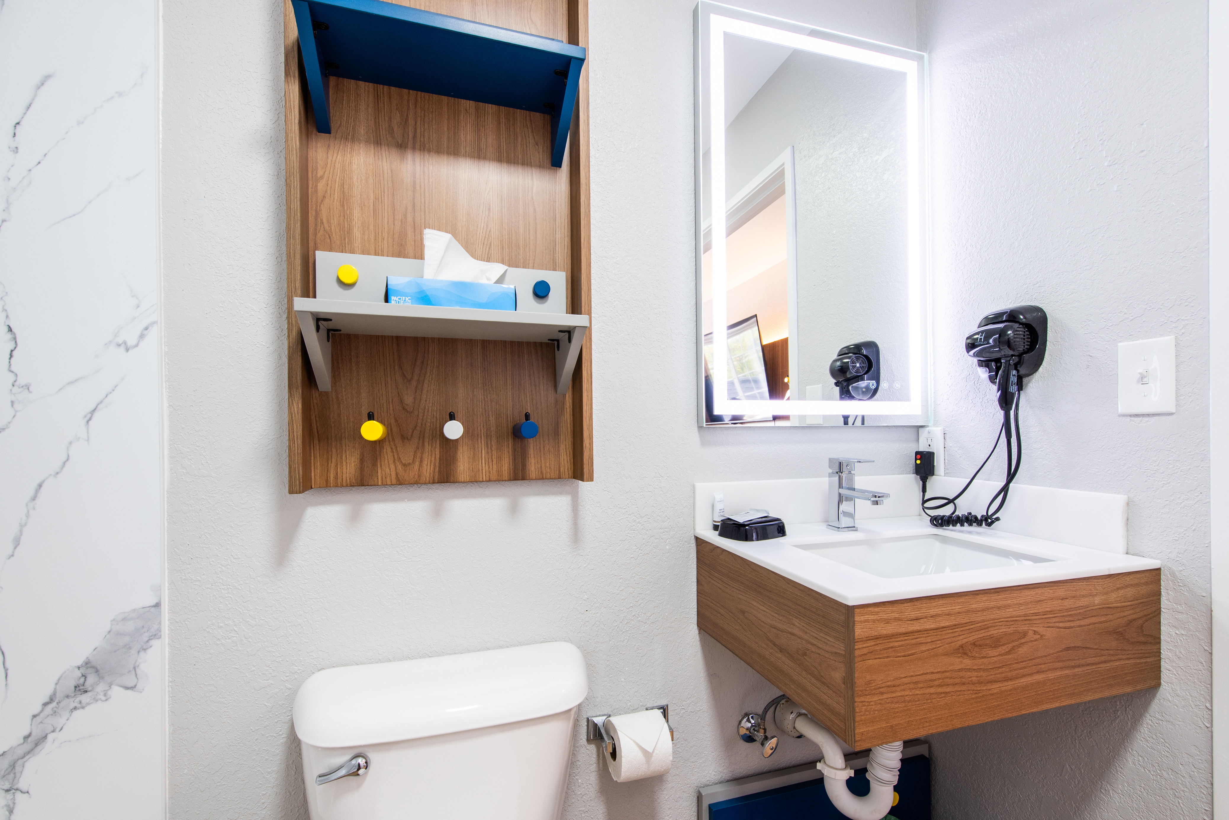 Guest room bath at the Microtel Inn & Suites by Wyndham London in London, Kentucky