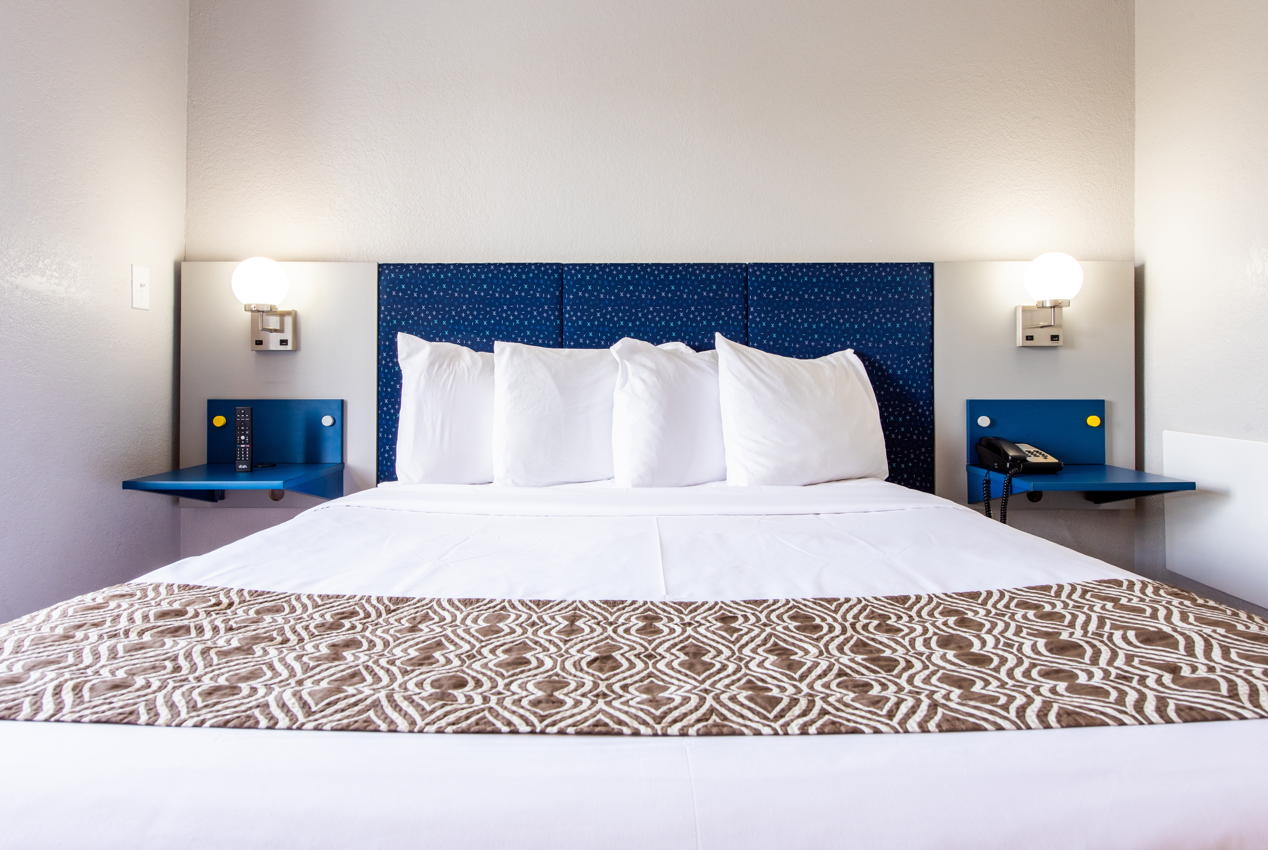 Guest room at the Microtel Inn & Suites by Wyndham London in London, Kentucky