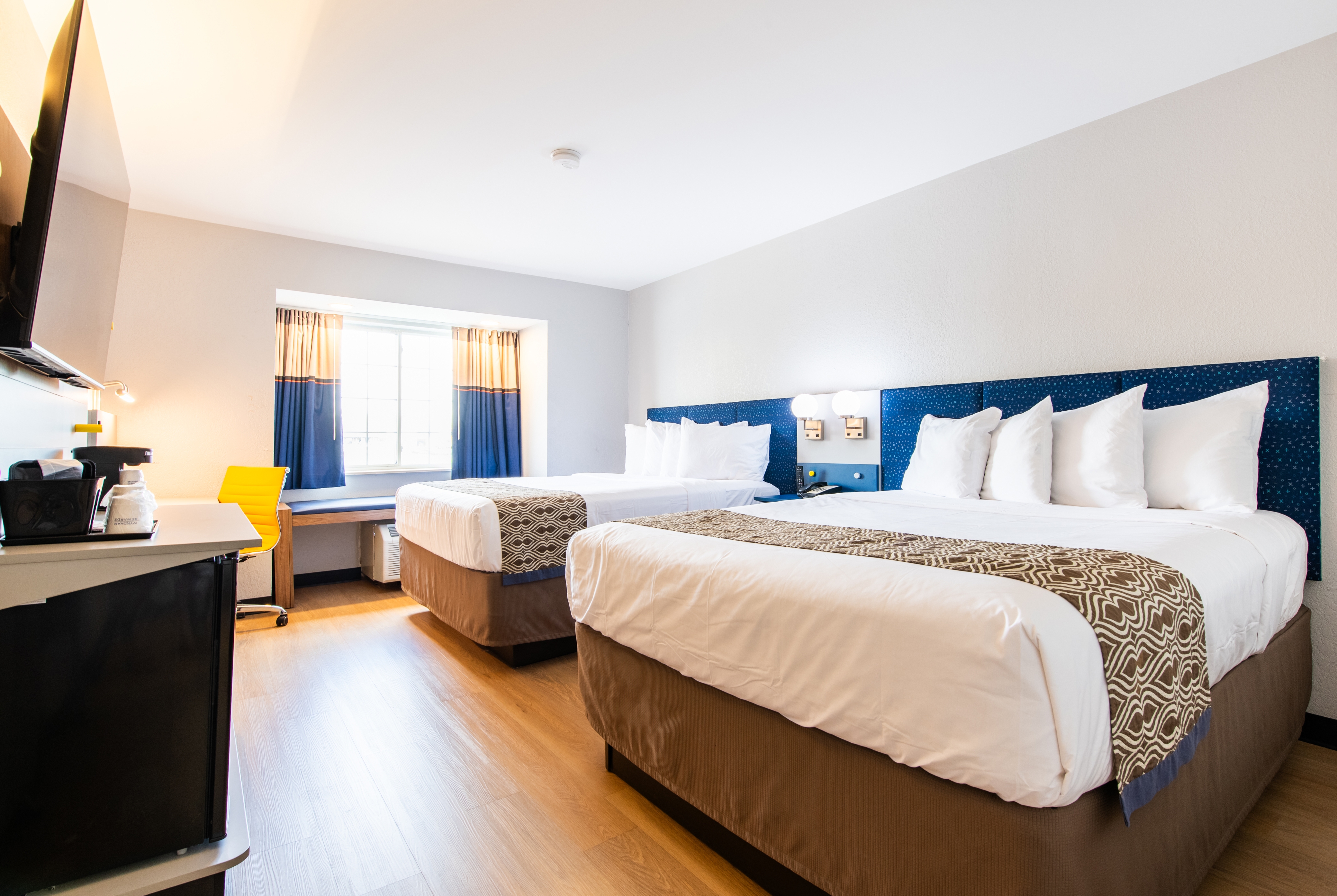Guest room at the Microtel Inn & Suites by Wyndham London in London, Kentucky