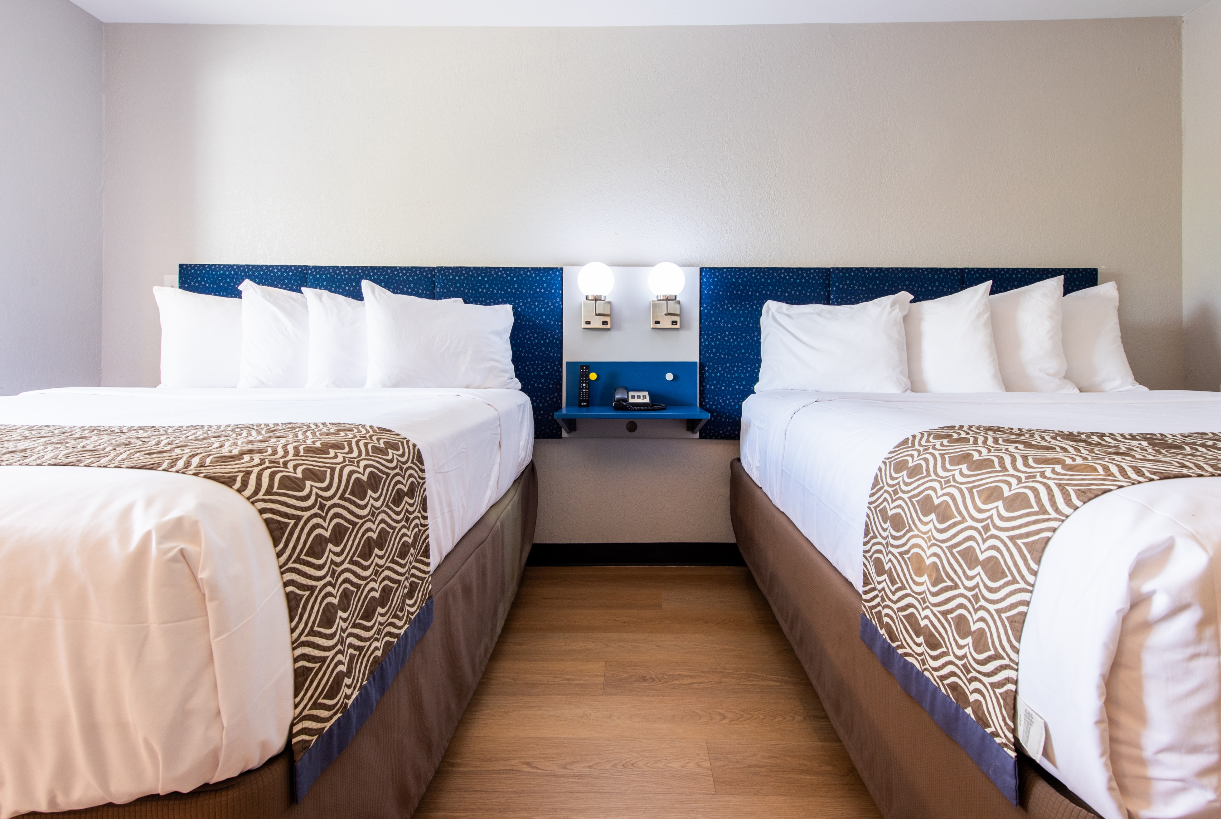 Guest room at the Microtel Inn & Suites by Wyndham London in London, Kentucky