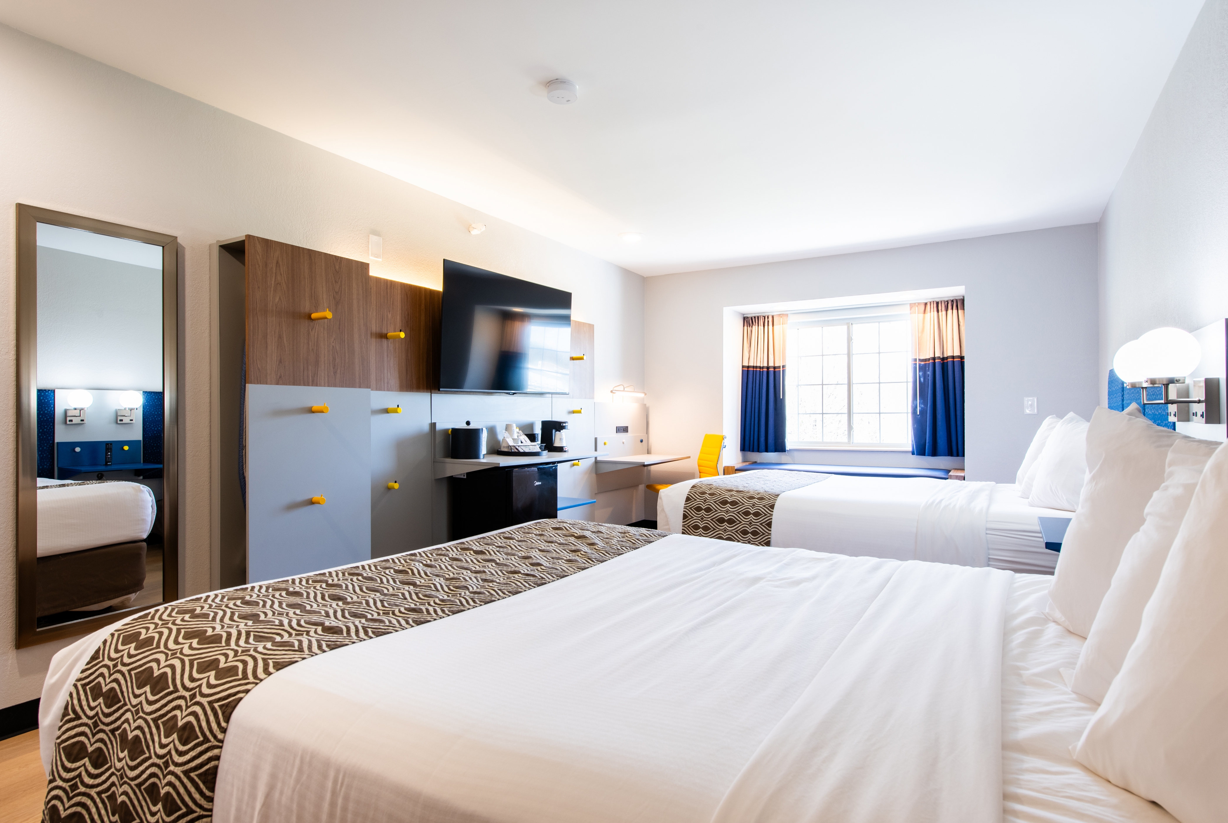 Guest room at the Microtel Inn & Suites by Wyndham London in London, Kentucky