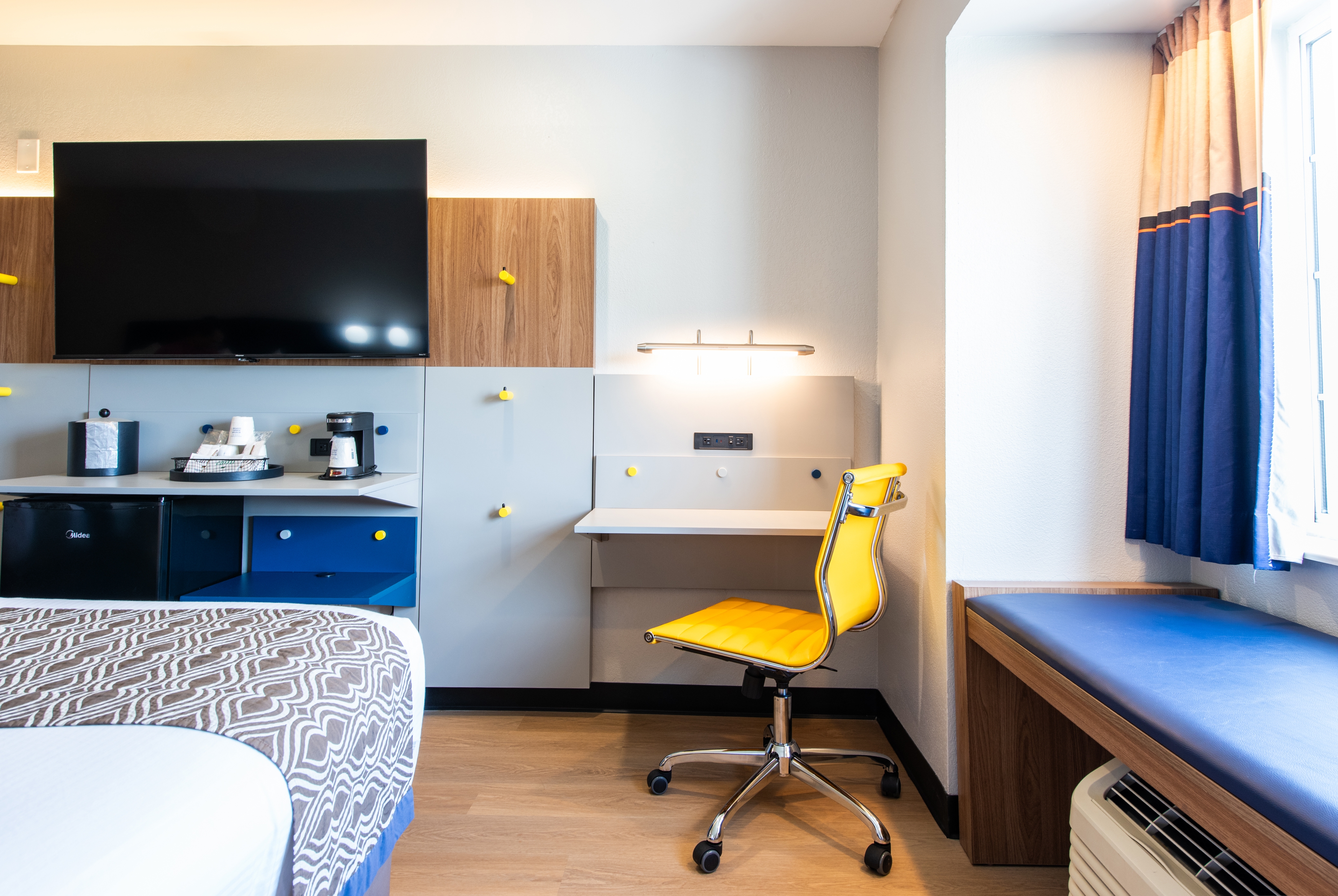 Guest room at the Microtel Inn & Suites by Wyndham London in London, Kentucky