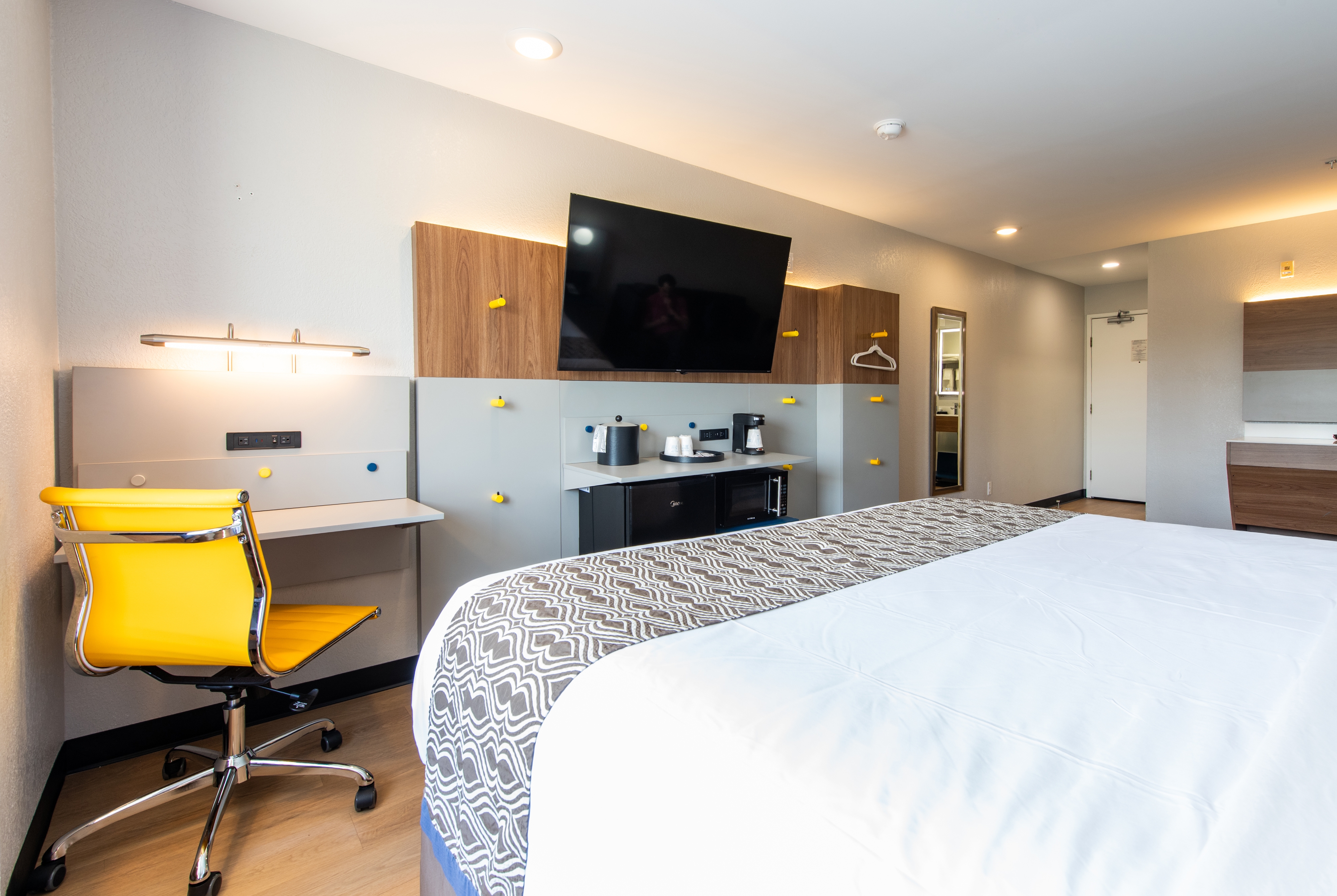 Microtel Inn & Suites by Wyndham London suite in London, Kentucky