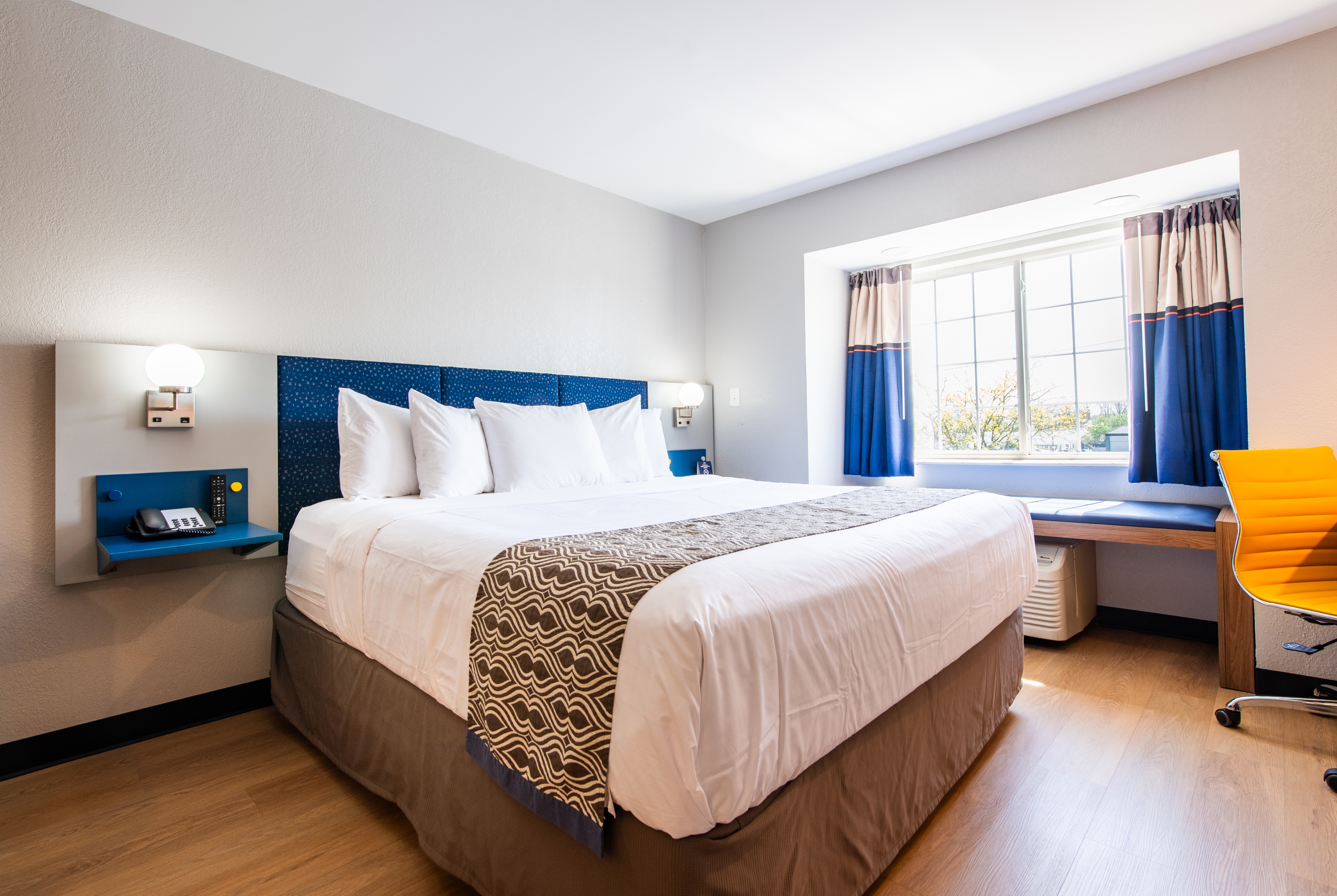 Microtel Inn & Suites by Wyndham London suite in London, Kentucky