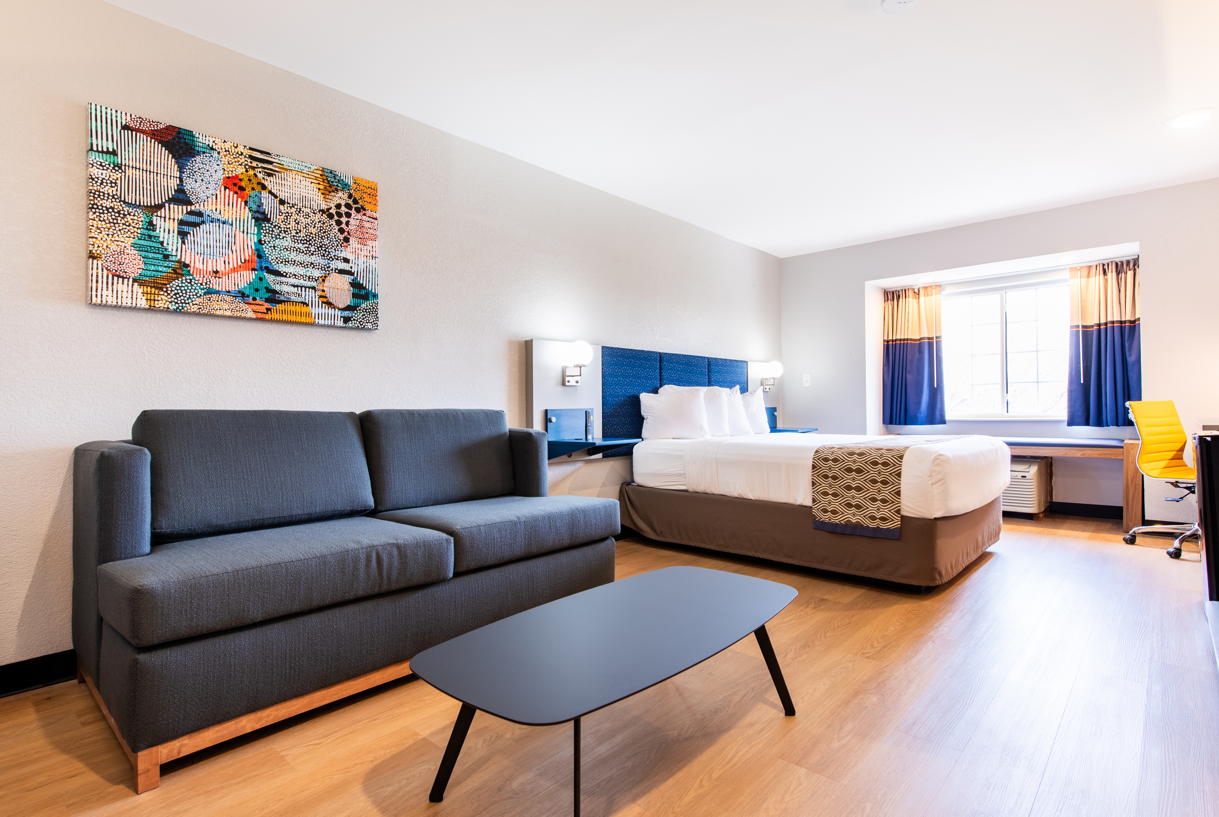 Microtel Inn & Suites by Wyndham London suite in London, Kentucky