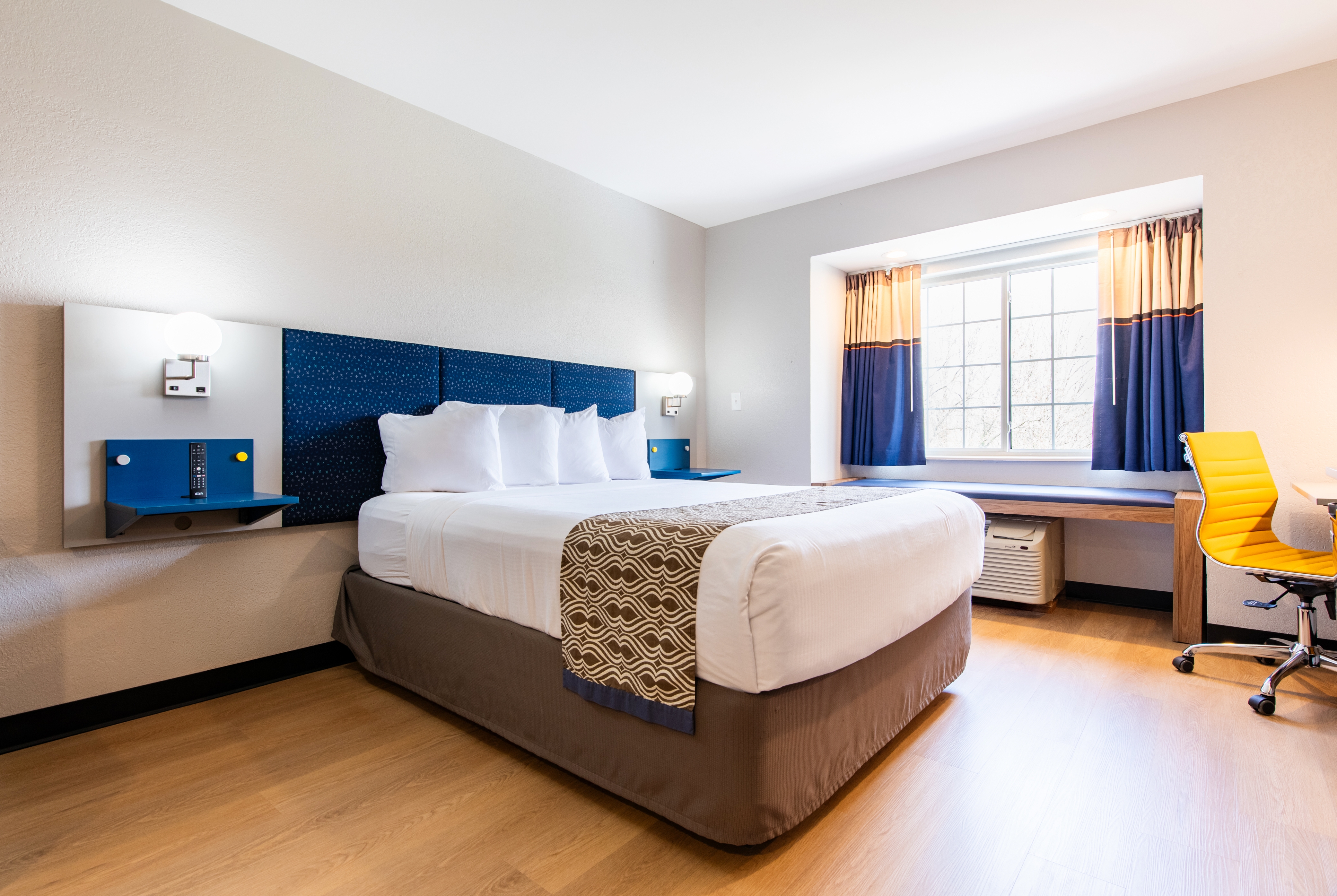 Microtel Inn & Suites by Wyndham London suite in London, Kentucky