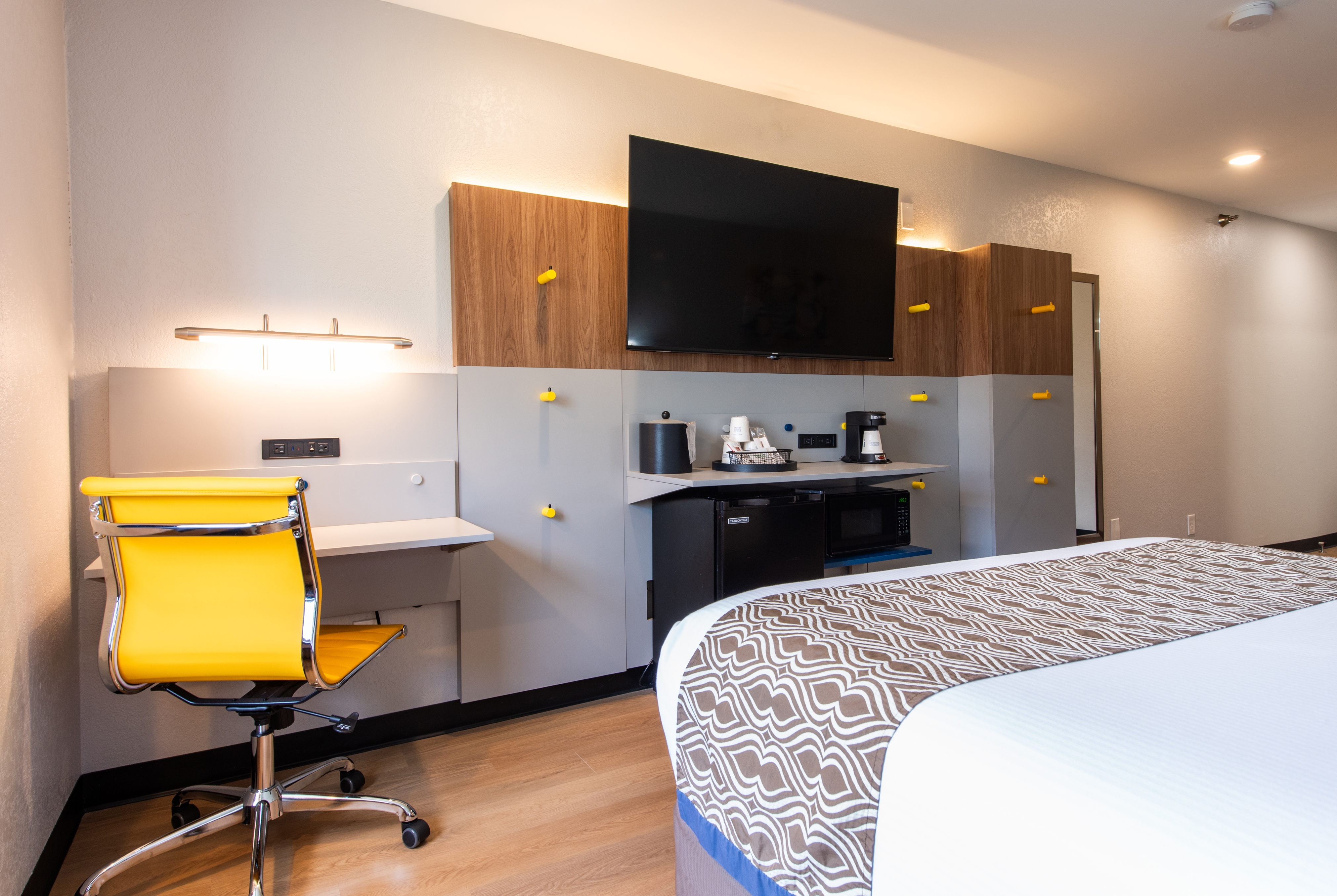Microtel Inn & Suites by Wyndham London suite in London, Kentucky