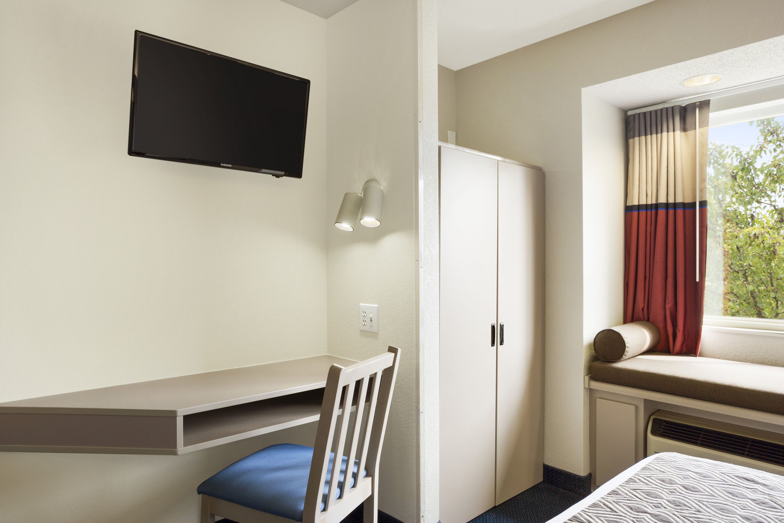 Microtel Inn Amp Suites By Wyndham Louisville East