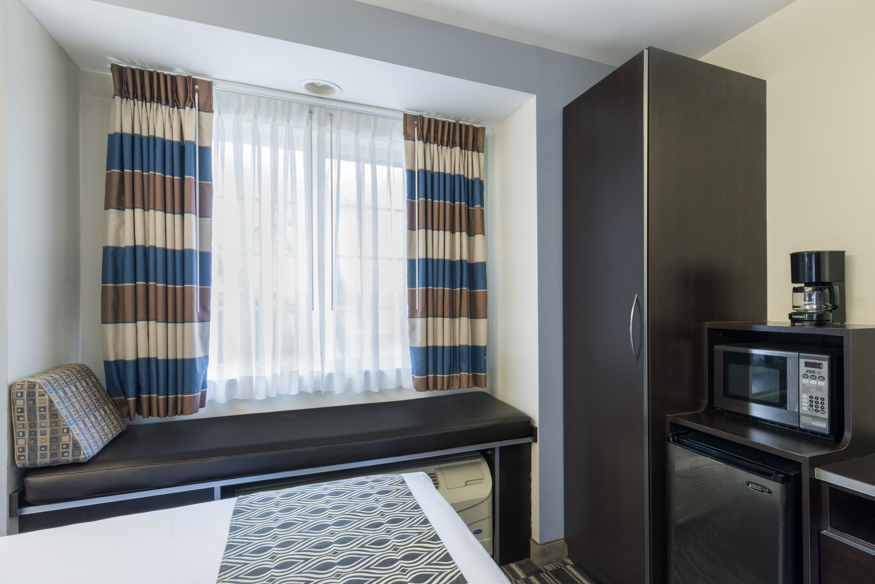 Microtel Inn Amp Suites By Wyndham Baton Rouge Airport