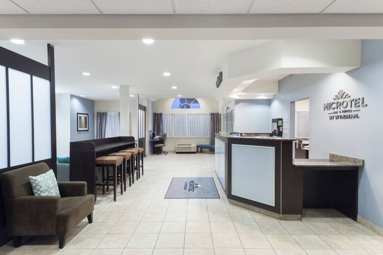 Microtel Inn & Suites by Wyndham Baton Rouge Airport hotel lobby in Baton Rouge, Louisiana