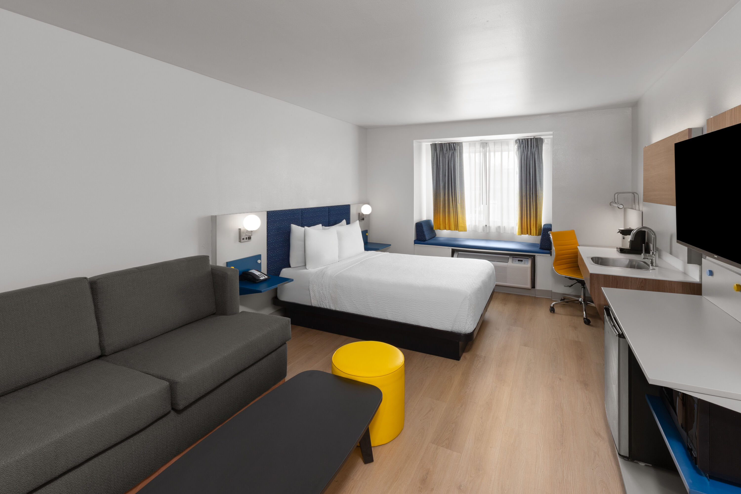 Microtel Inn & Suites by Wyndham Baton Rouge Airport suite in Baton Rouge, Louisiana