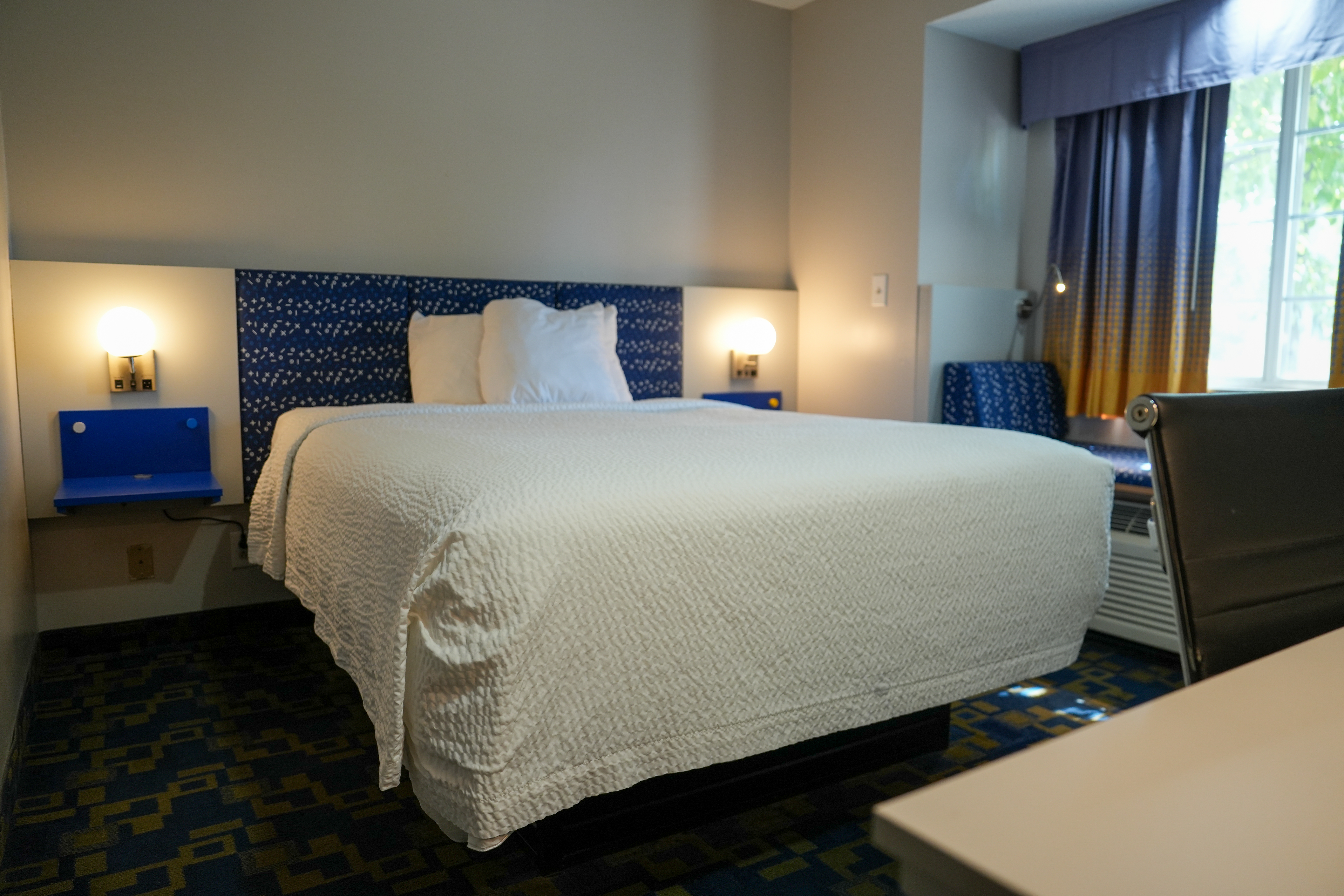 Guest room at the Microtel Inn & Suites by Wyndham Hagerstown by I-81 in Hagerstown, Maryland