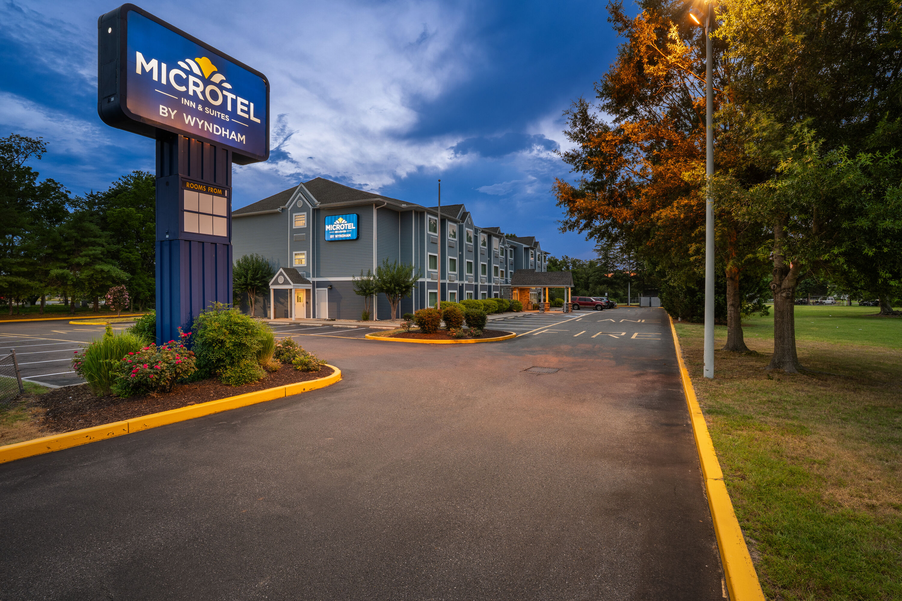 Exterior Night Image of Microtel Inn & Suites by Wyndham Salisbury hotel in Salisbury, Maryland
