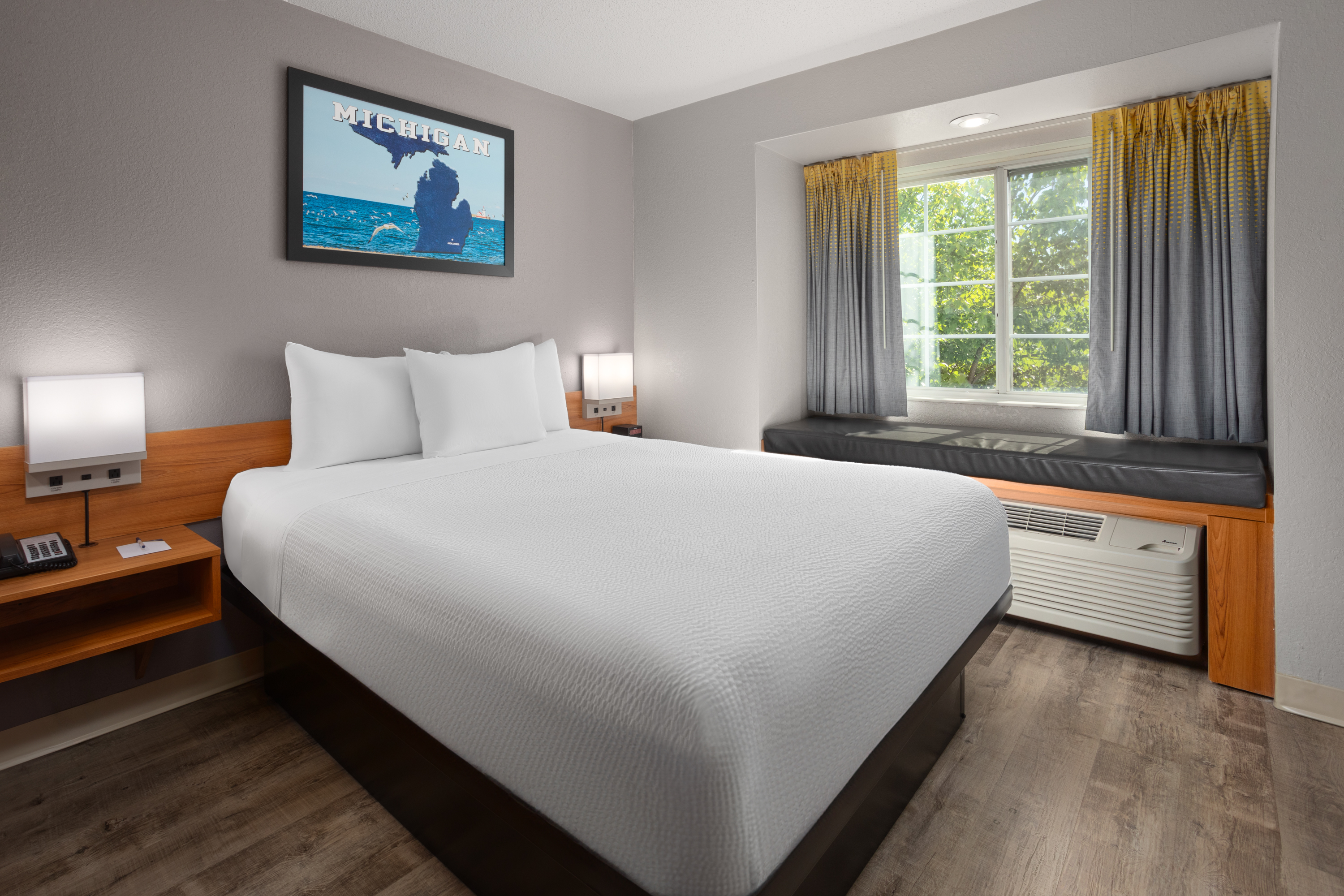 Microtel Inn & Suites by Wyndham Ann Arbor suite in Ann Arbor, Michigan