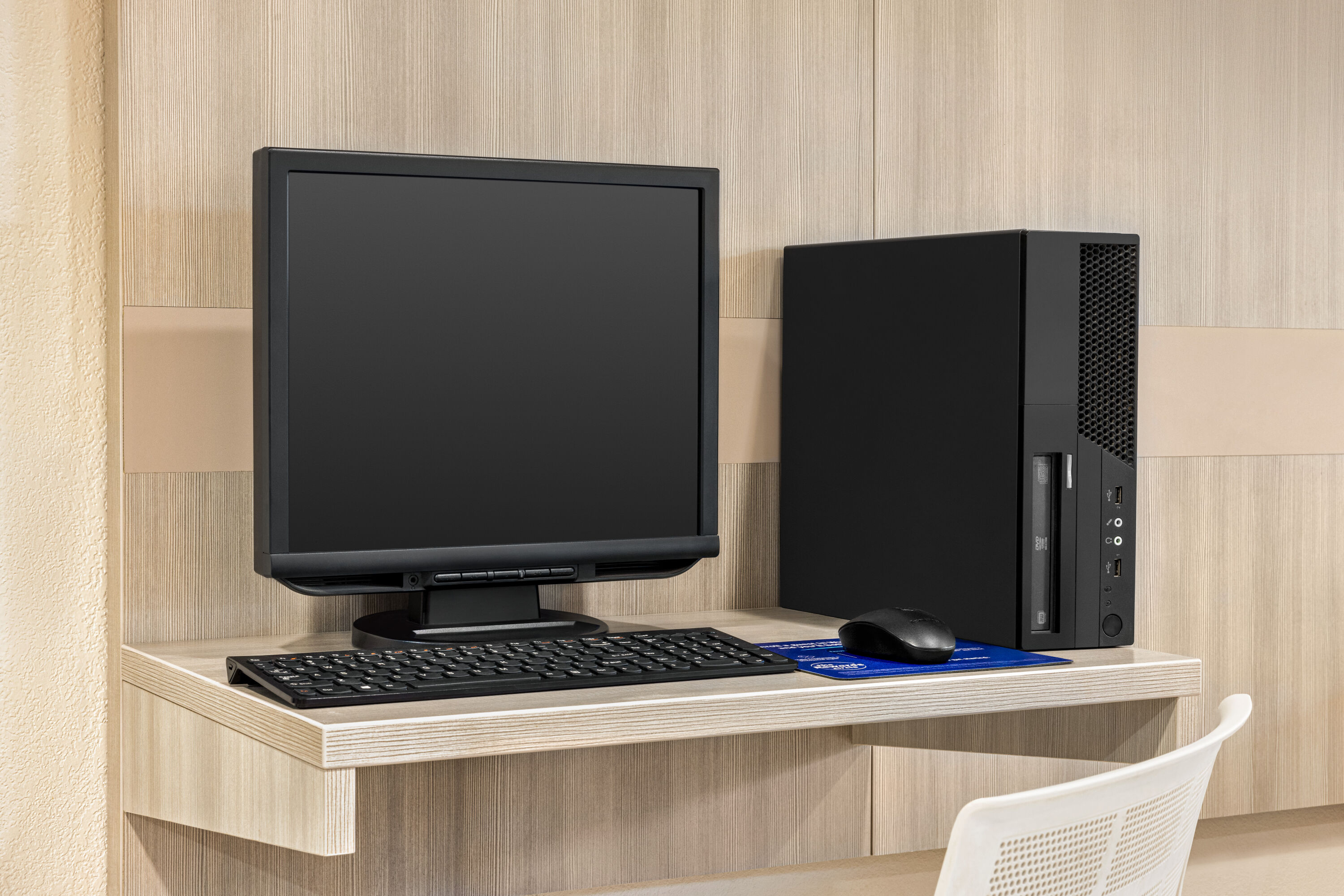 Microtel Inn & Suites by Wyndham New Ulm business center in New Ulm, Minnesota