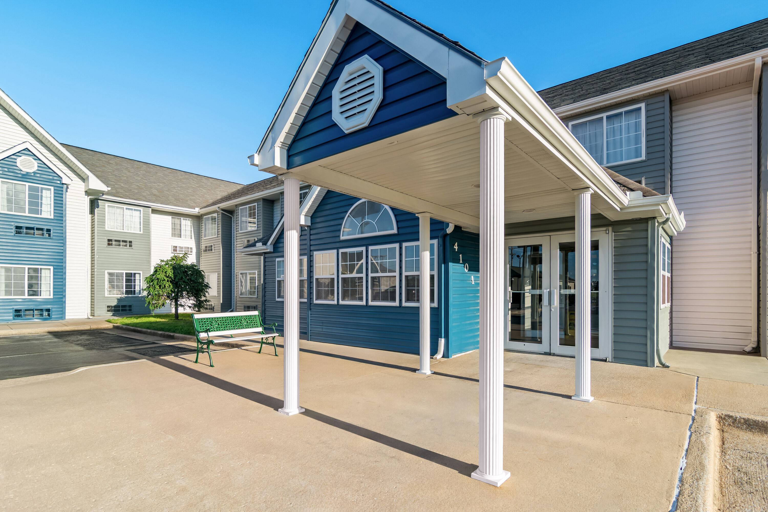 Exterior Day Image of Microtel Inn & Suites by Wyndham Joplin hotel in Joplin, Missouri