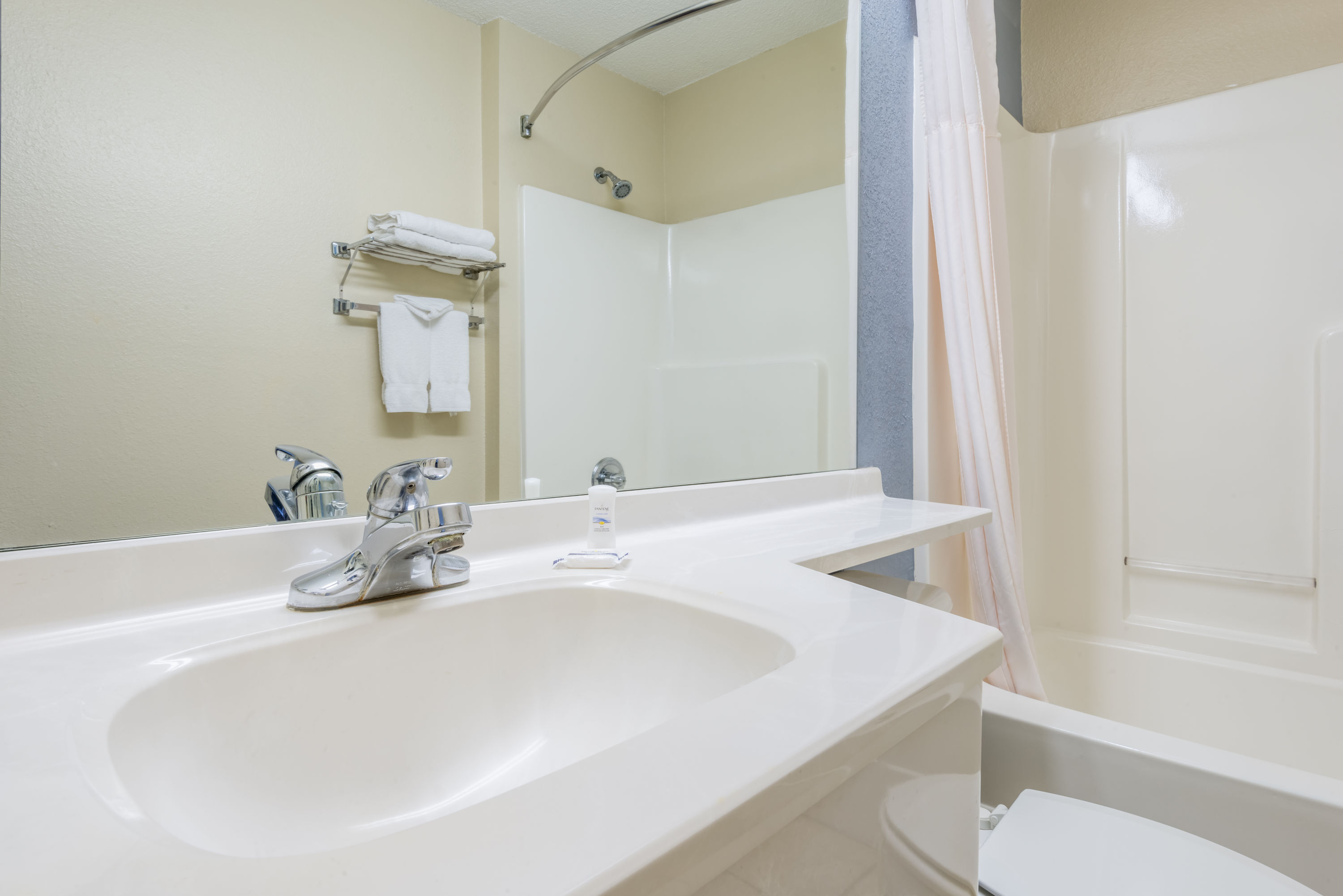 Microtel Inn Amp Suites By Wyndham Kansas City Airport