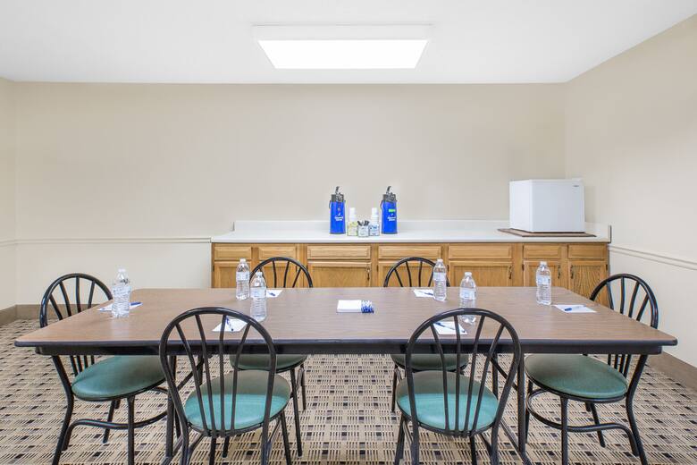 Microtel Inn Suites By Wyndham Franklin Hotels Nc 28734 Meeting Room At Microtel Inn Suites By Wyndham Franklin In North Carolina