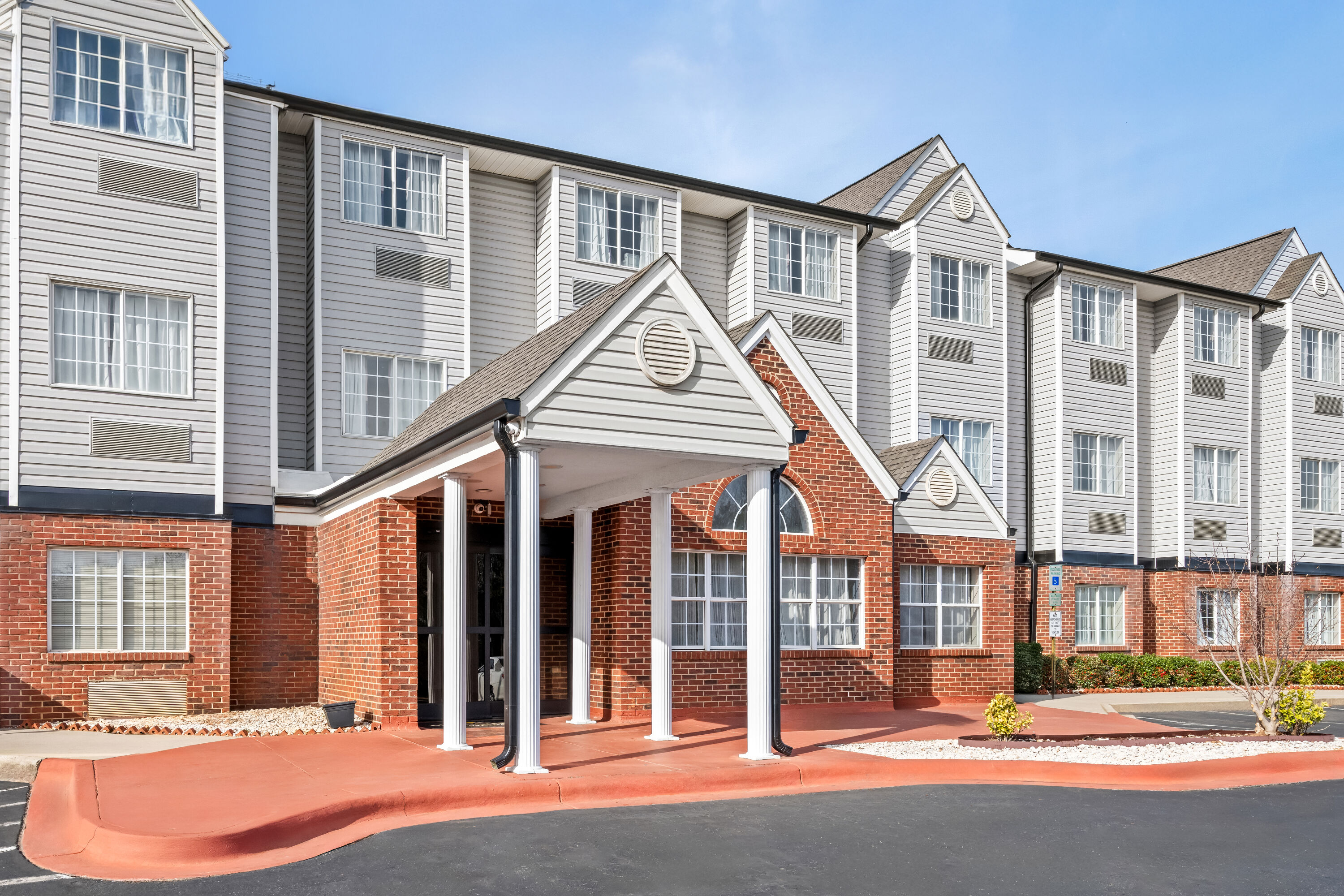 Exterior Day Image of Microtel Inn & Suites by Wyndham Statesville hotel in Statesville, North Carolina