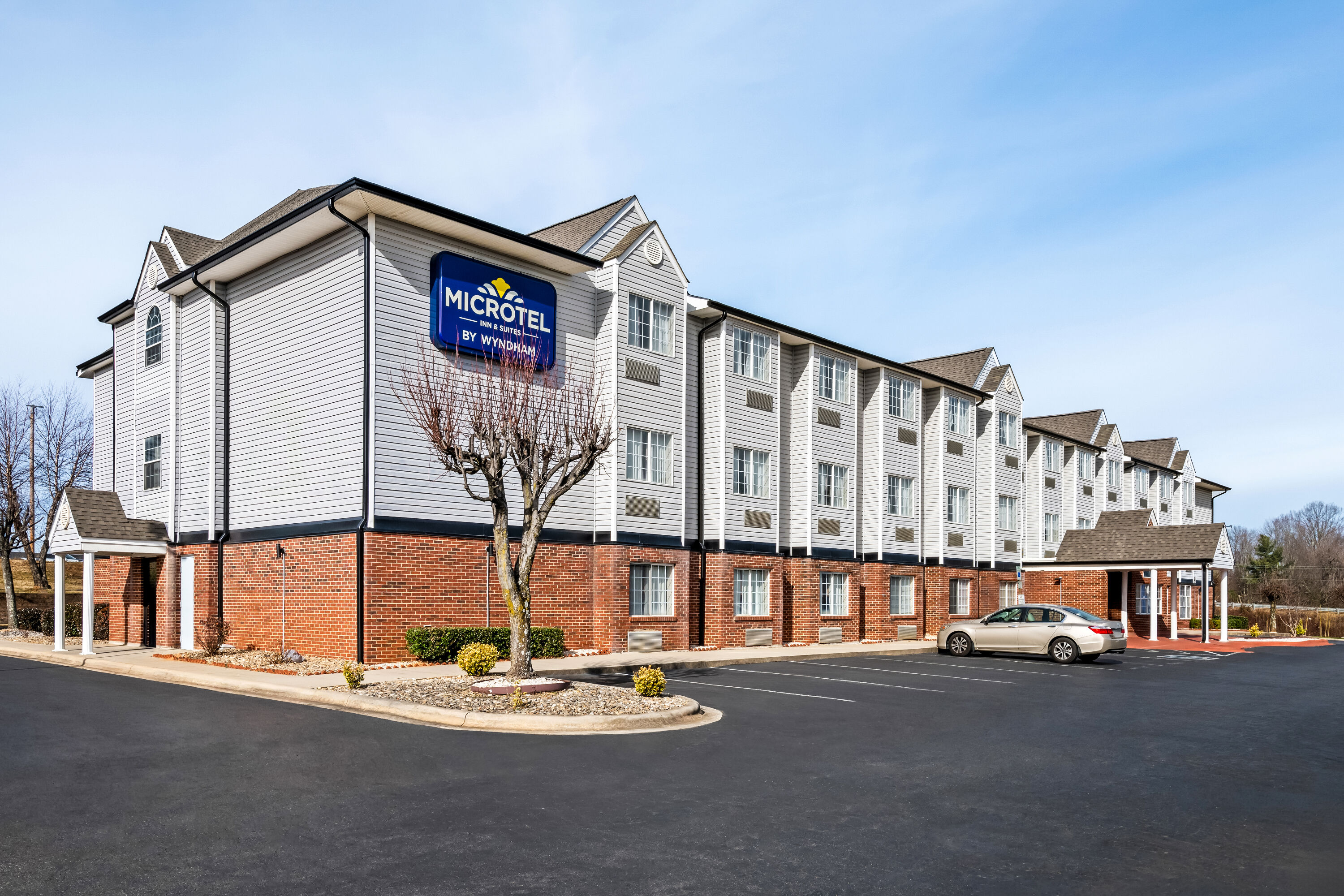 Exterior Day Image of Microtel Inn & Suites by Wyndham Statesville hotel in Statesville, North Carolina