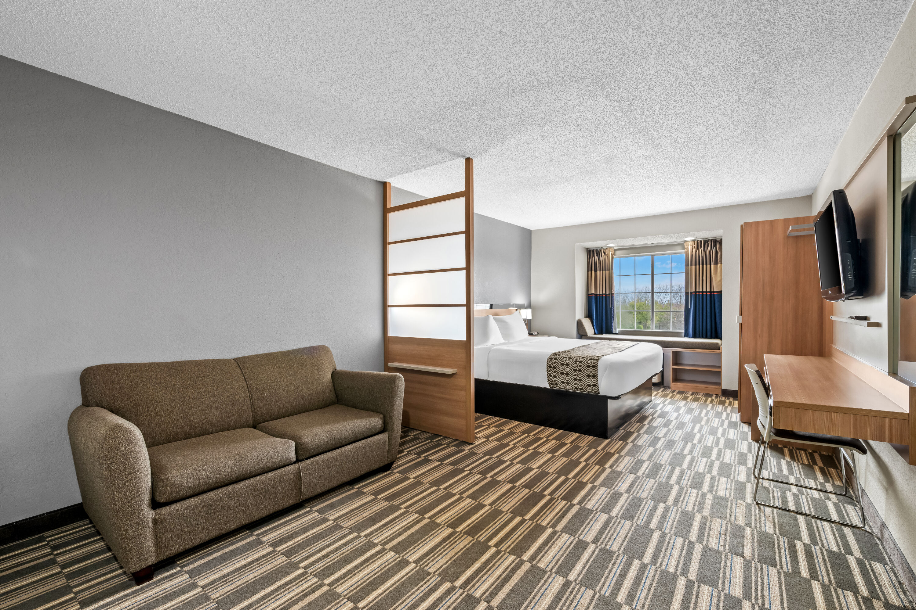 Microtel Inn & Suites by Wyndham Statesville suite in Statesville, North Carolina