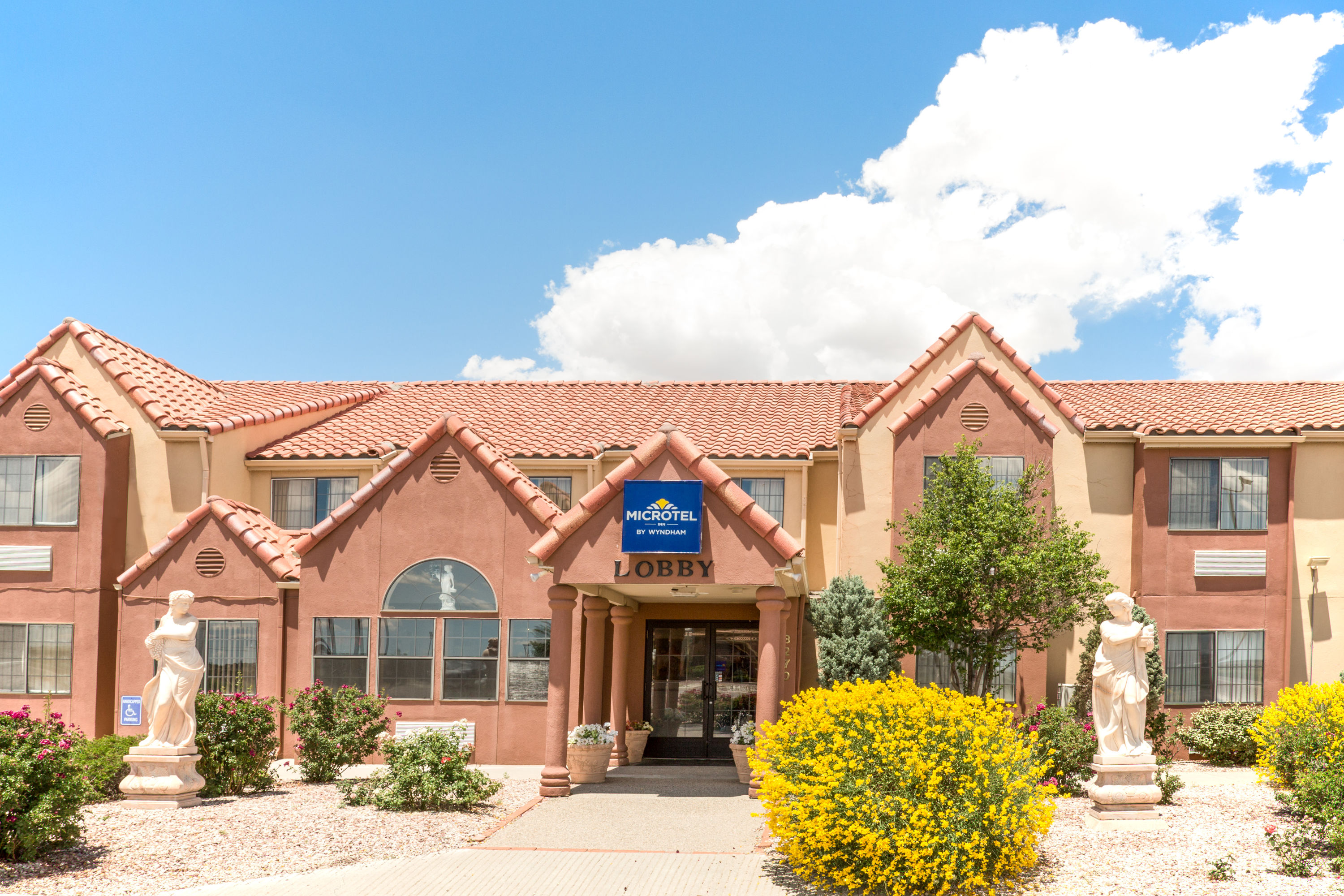 Microtel Inn & Suites by Wyndham Gallup Gallup, NM Hotels