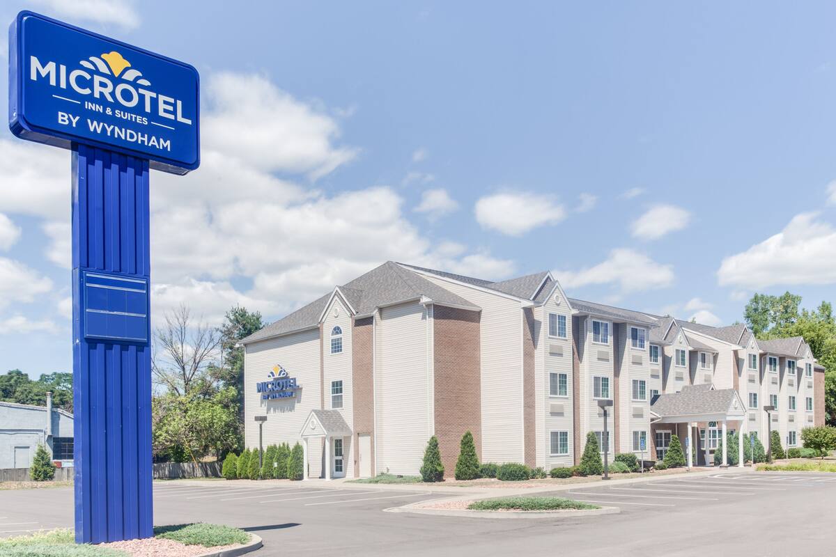 Microtel Inn Suites By Wyndham Bath Hotels Ny 14810 Exterior Of Microtel Inn Suites By Wyndham Bath Hotel In New York
