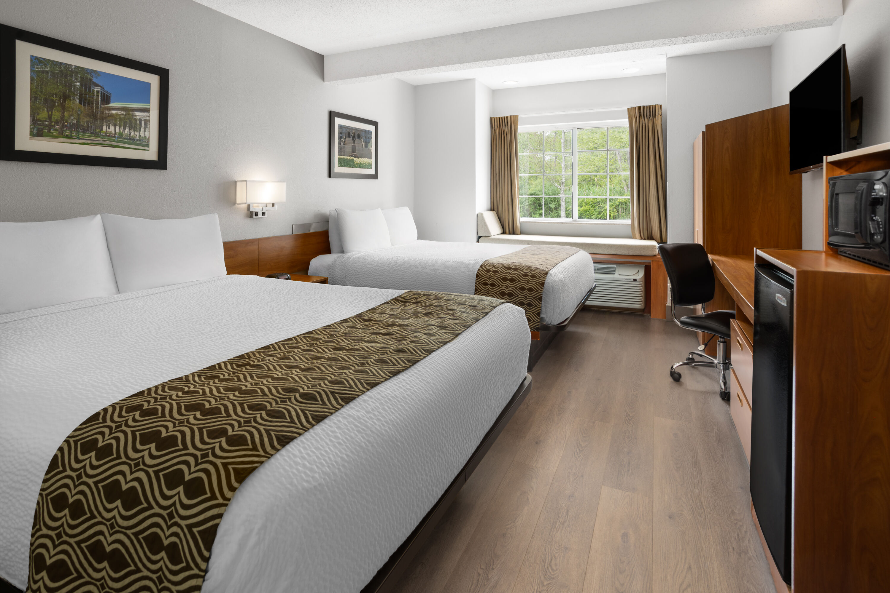 Guest room at the Microtel Inn by Wyndham Albany Airport in Latham, New York