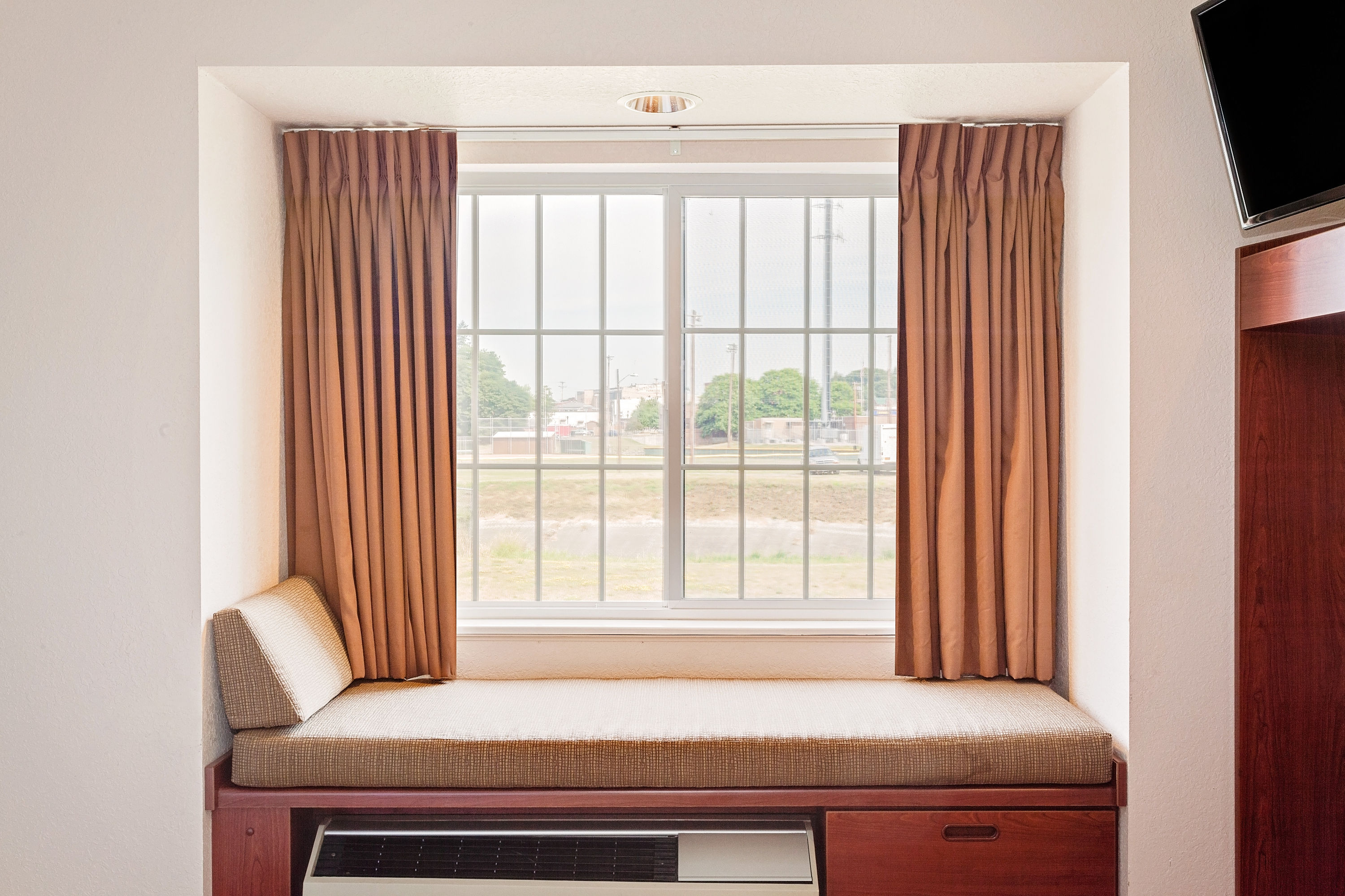 Guest room feature at the Microtel Inn & Suites by Wyndham Wellsville in Wellsville, New York