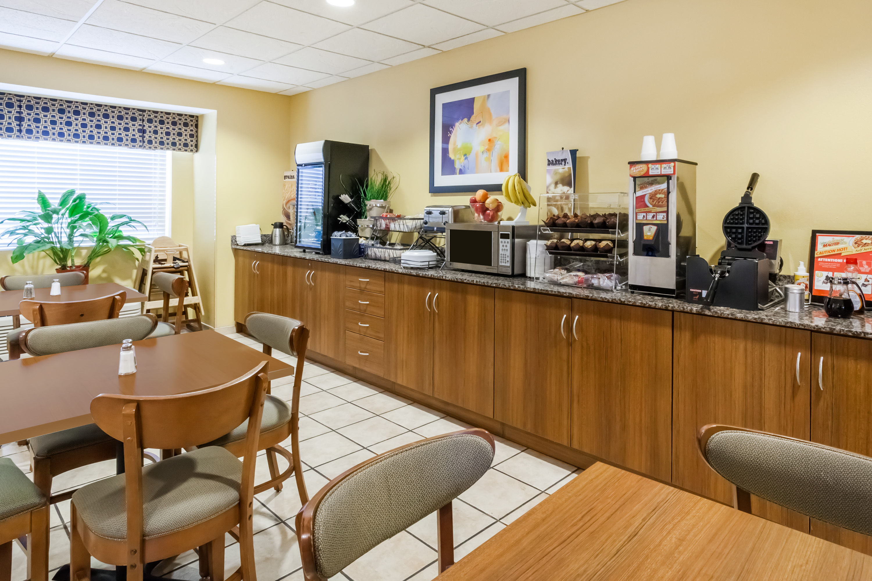 Free breakfast at Microtel Inn & Suites by Wyndham Dickson City/Scranton in Dickson City, Pennsylvania