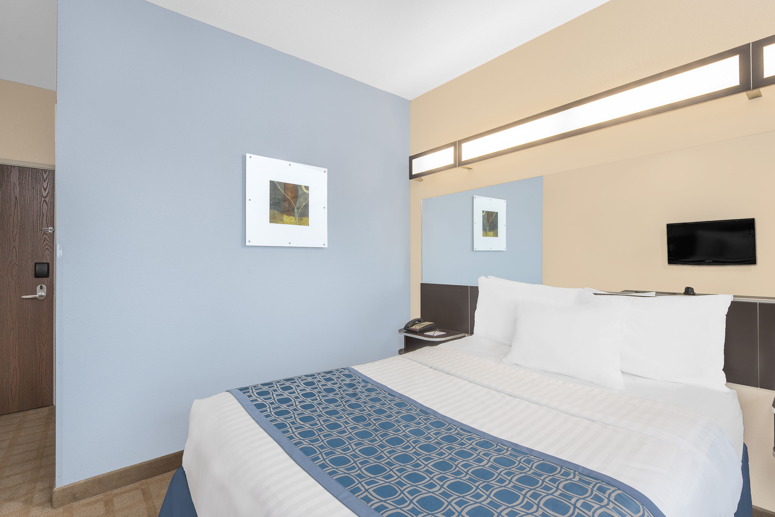 Guest room at the Microtel Inn & Suites by Wyndham Waynesburg in Waynesburg, Pennsylvania