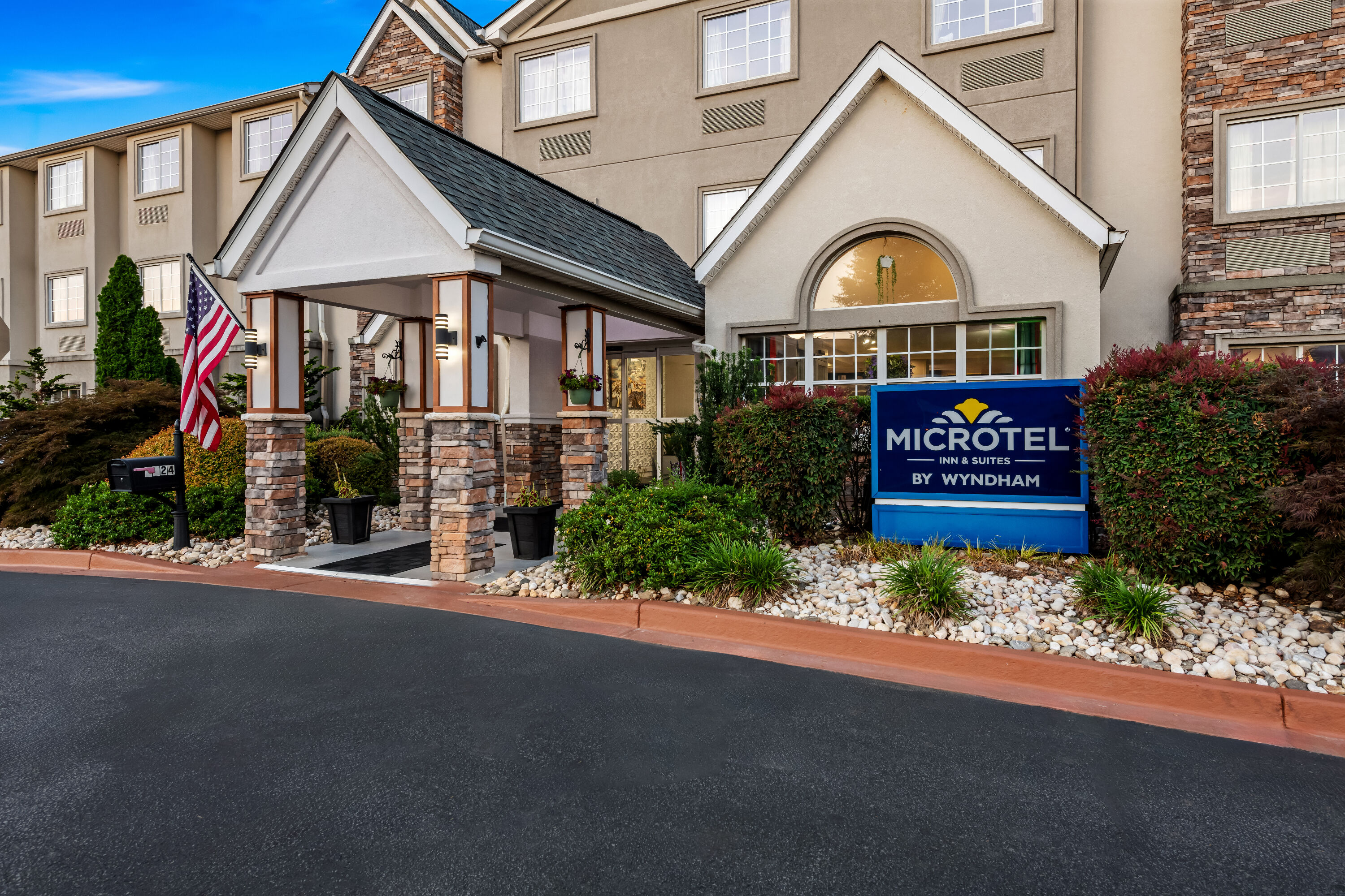 Exterior Day Image of Microtel Inn & Suites by Wyndham Greenville / Woodruff Rd hotel in Greenville, South Carolina
