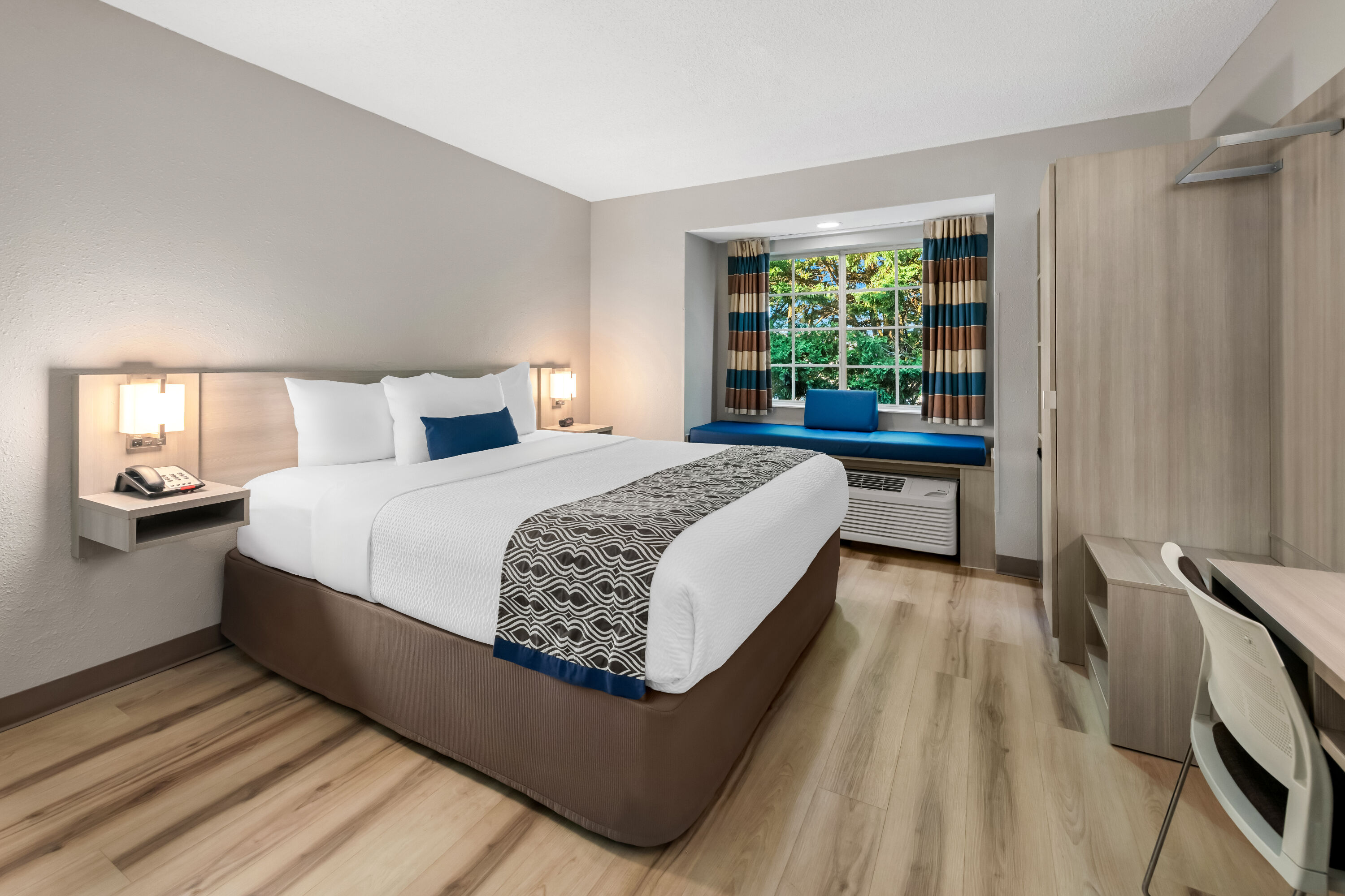 Microtel Inn & Suites by Wyndham Greenville / Woodruff Rd suite in Greenville, South Carolina