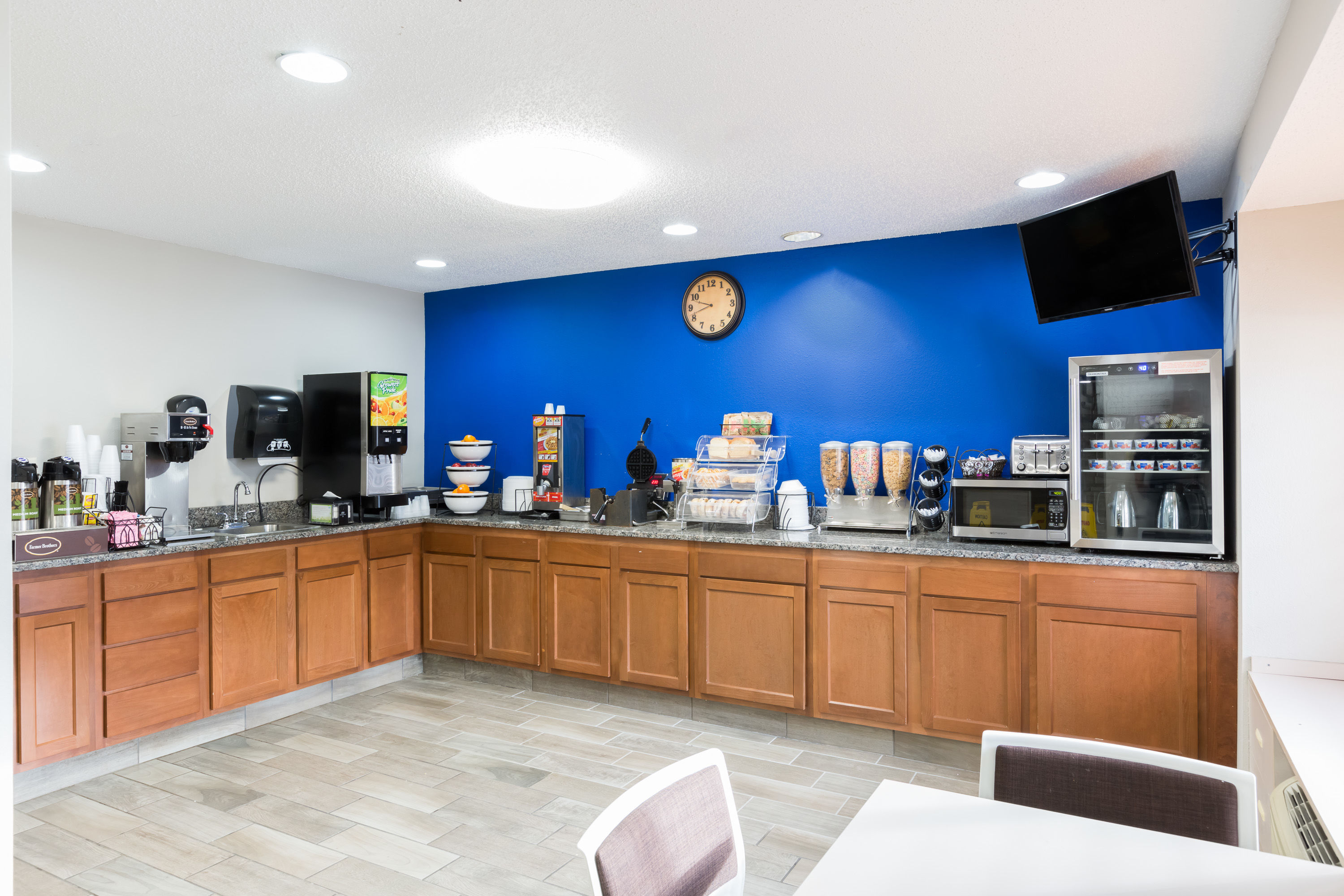 Microtel Inn Amp Suites By Wyndham Sioux Falls Sioux Falls