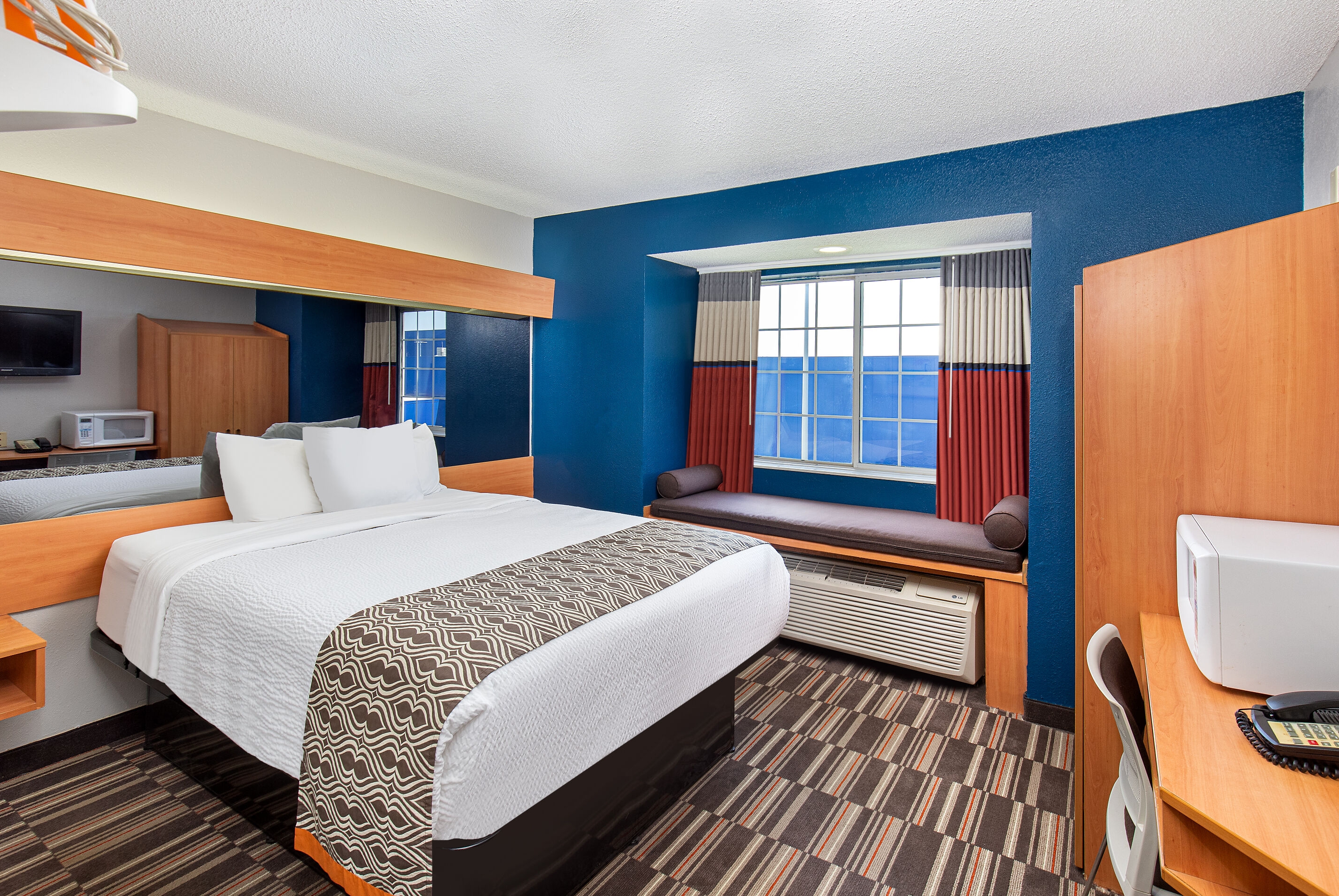 Guest room at the Microtel Inn & Suites by Wyndham Cordova Memphis I-40 East in Cordova, Tennessee