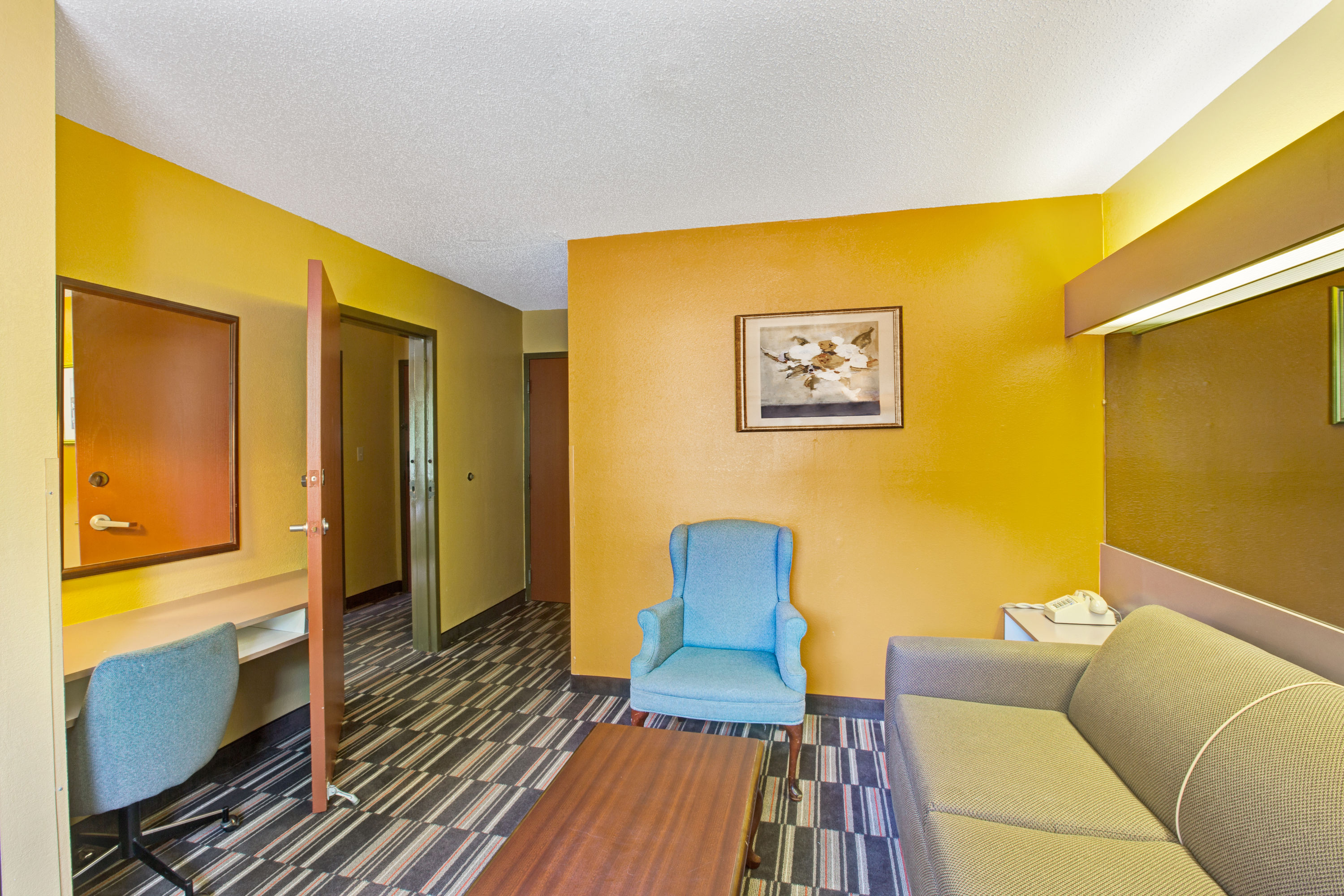 Microtel Inn & Suites by Wyndham Gatlinburg suite in Gatlinburg, Tennessee