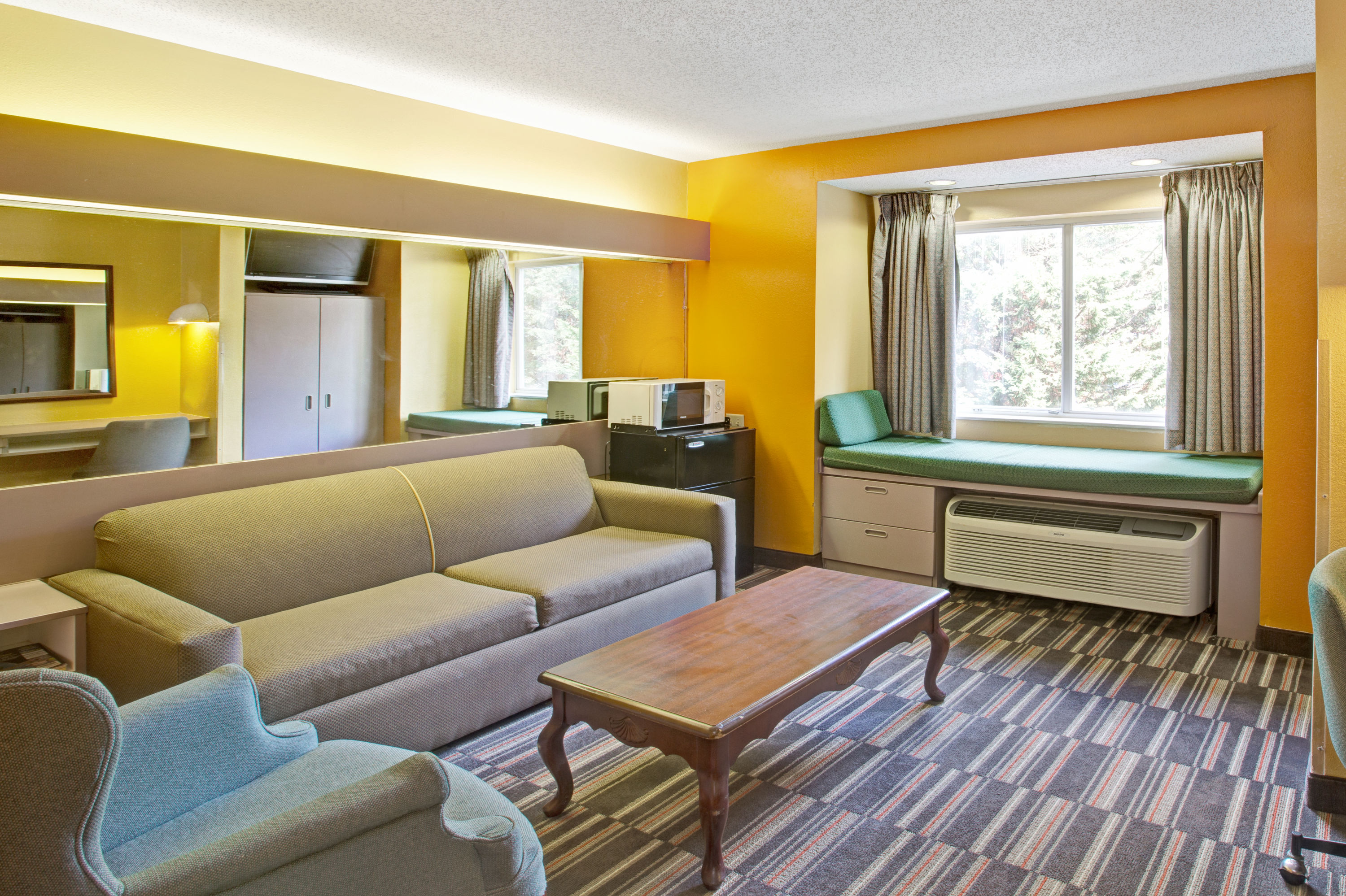 Microtel Inn & Suites by Wyndham Gatlinburg suite in Gatlinburg, Tennessee