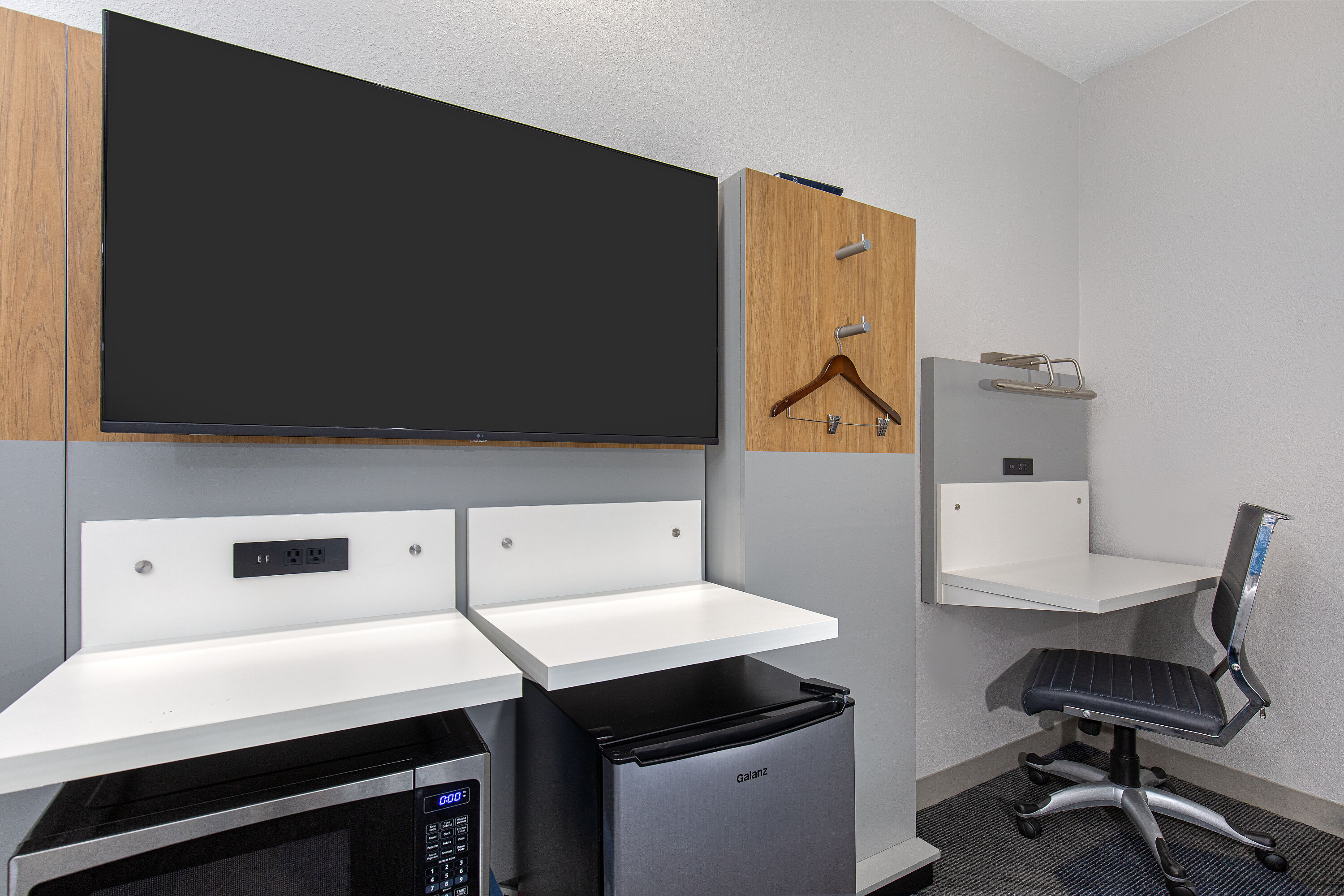 Guest room at the Microtel Inn & Suites by Wyndham Manchester in Manchester, Tennessee