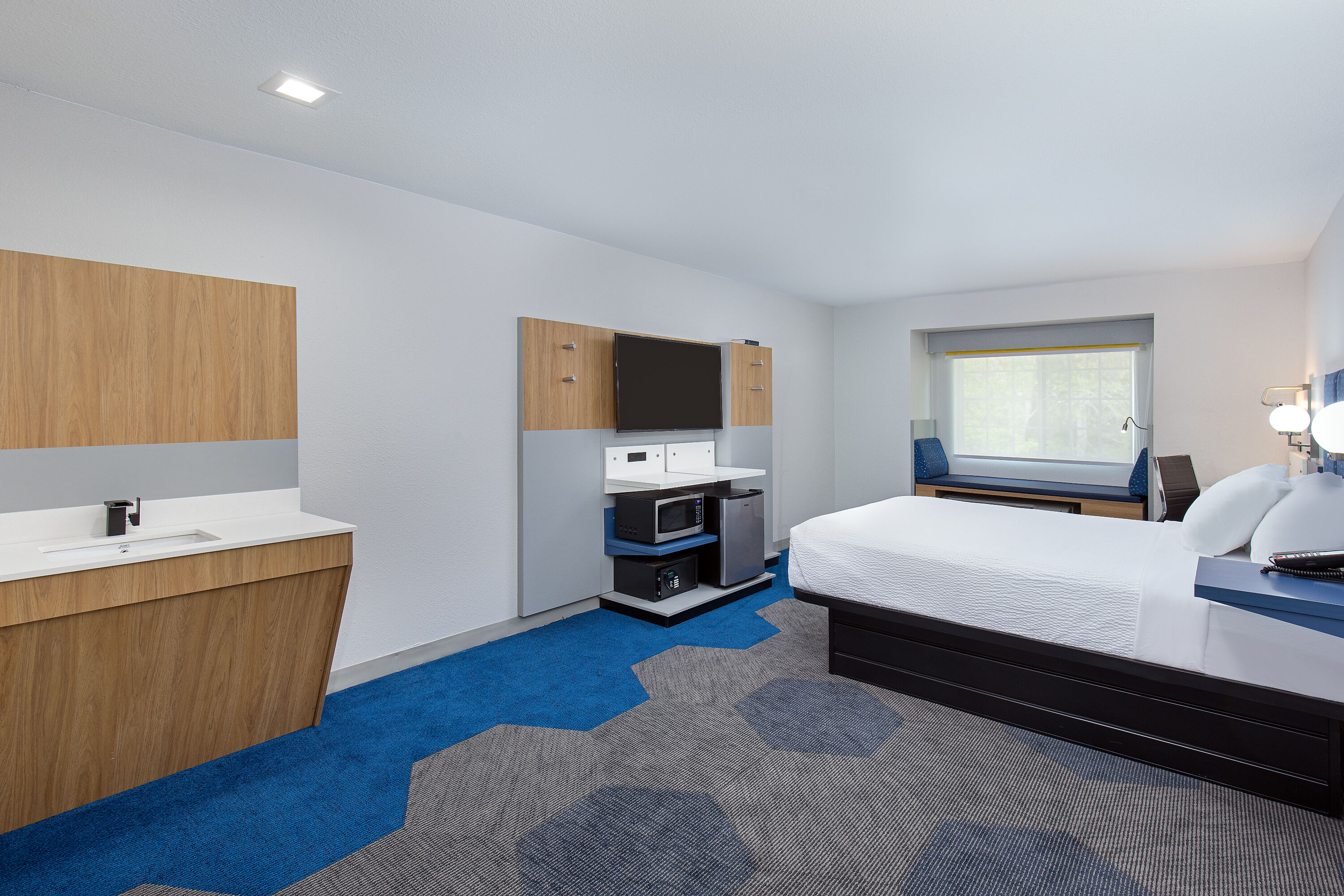 Microtel Inn & Suites by Wyndham Manchester suite in Manchester, Tennessee