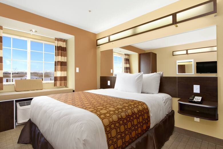 Hotelname City Hotels Tn 37160 Guest Room At The Microtel Inn Suites By Wyndham Shelbyville In Tennessee