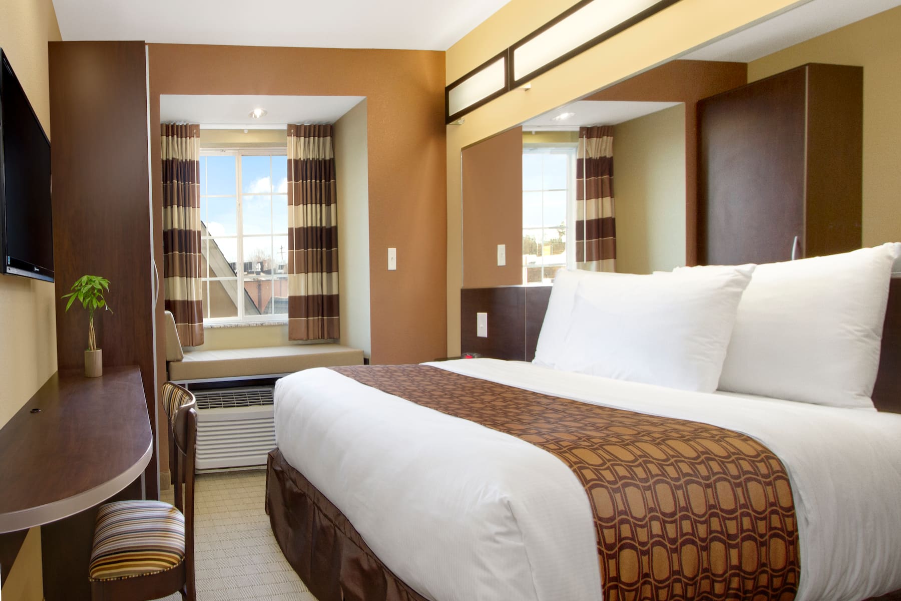 Microtel Inn & Suites by Wyndham Shelbyville | Shelbyville, TN Hotels