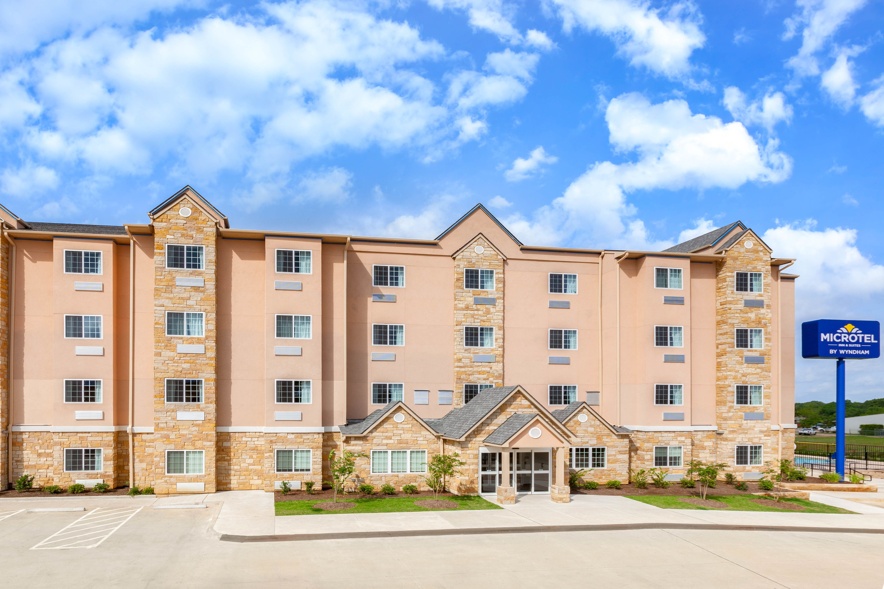 Microtel Inn Suites By Wyndham College Station College Station Tx Hotels
