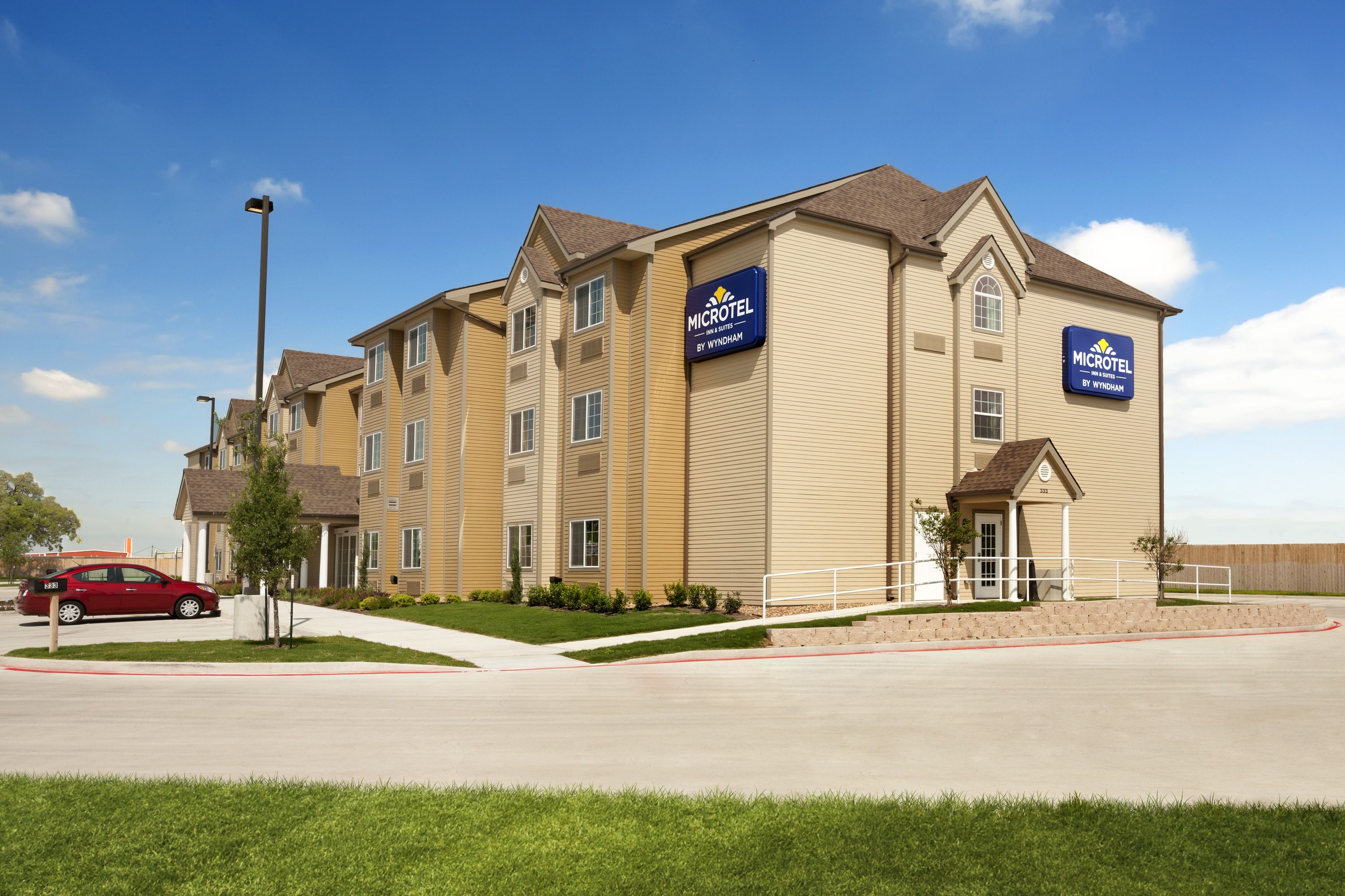 Exterior of Microtel Inn & Suites by Wyndham Kenedy/Karnes City hotel in Kenedy, Texas