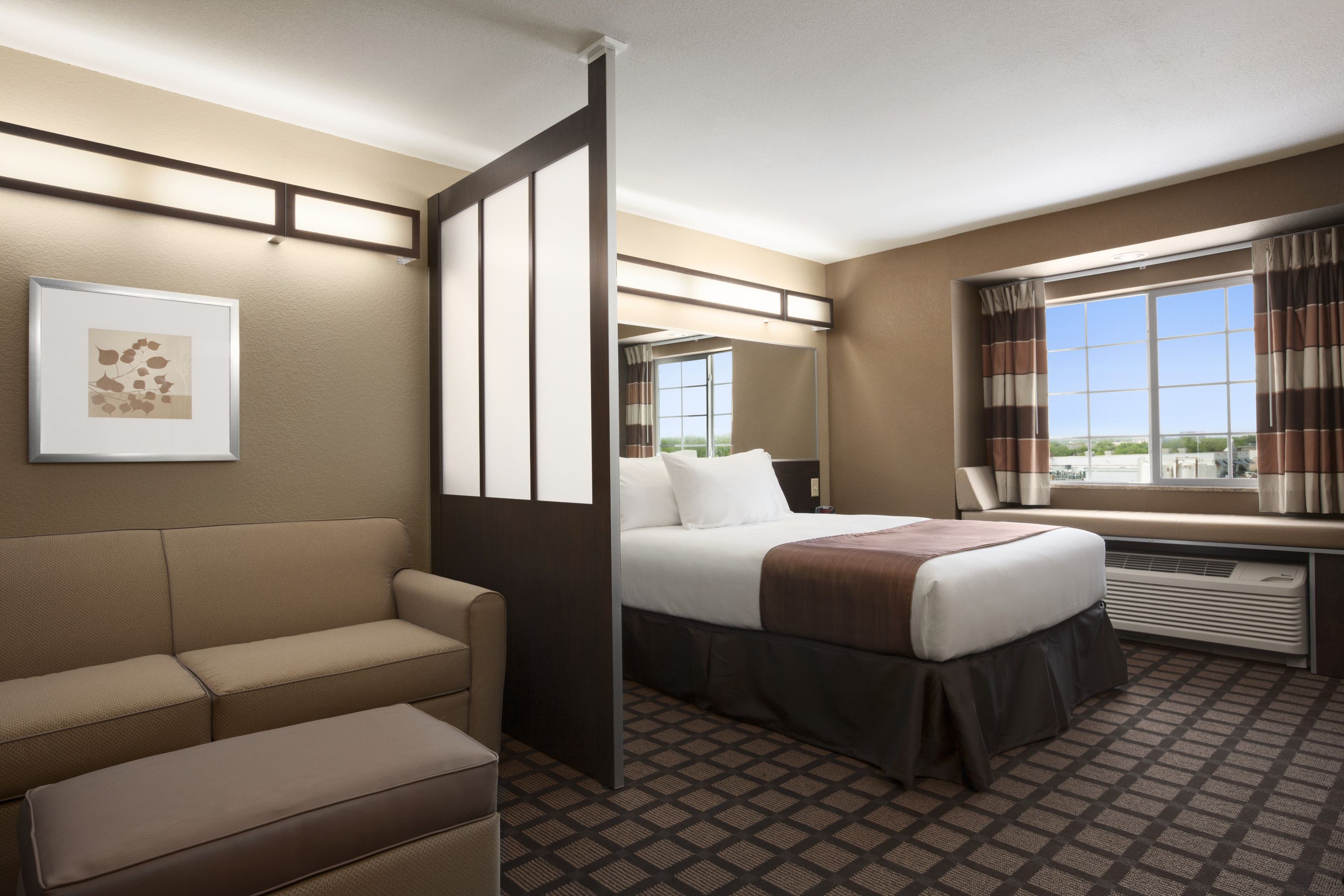 Microtel Inn & Suites by Wyndham Kenedy/Karnes City suite in Kenedy, Texas