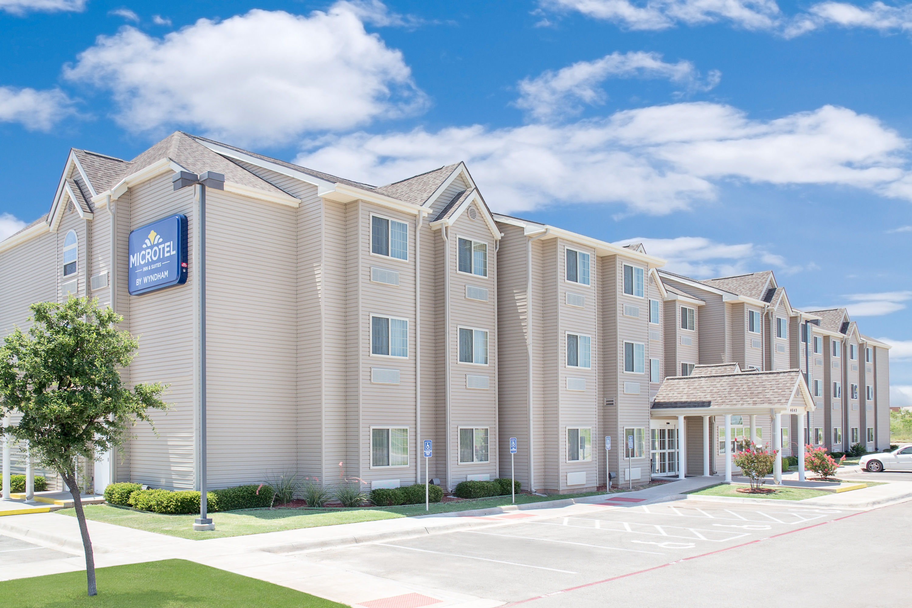 Microtel Inn & Suites by Wyndham San Angelo San Angelo, TX Hotels